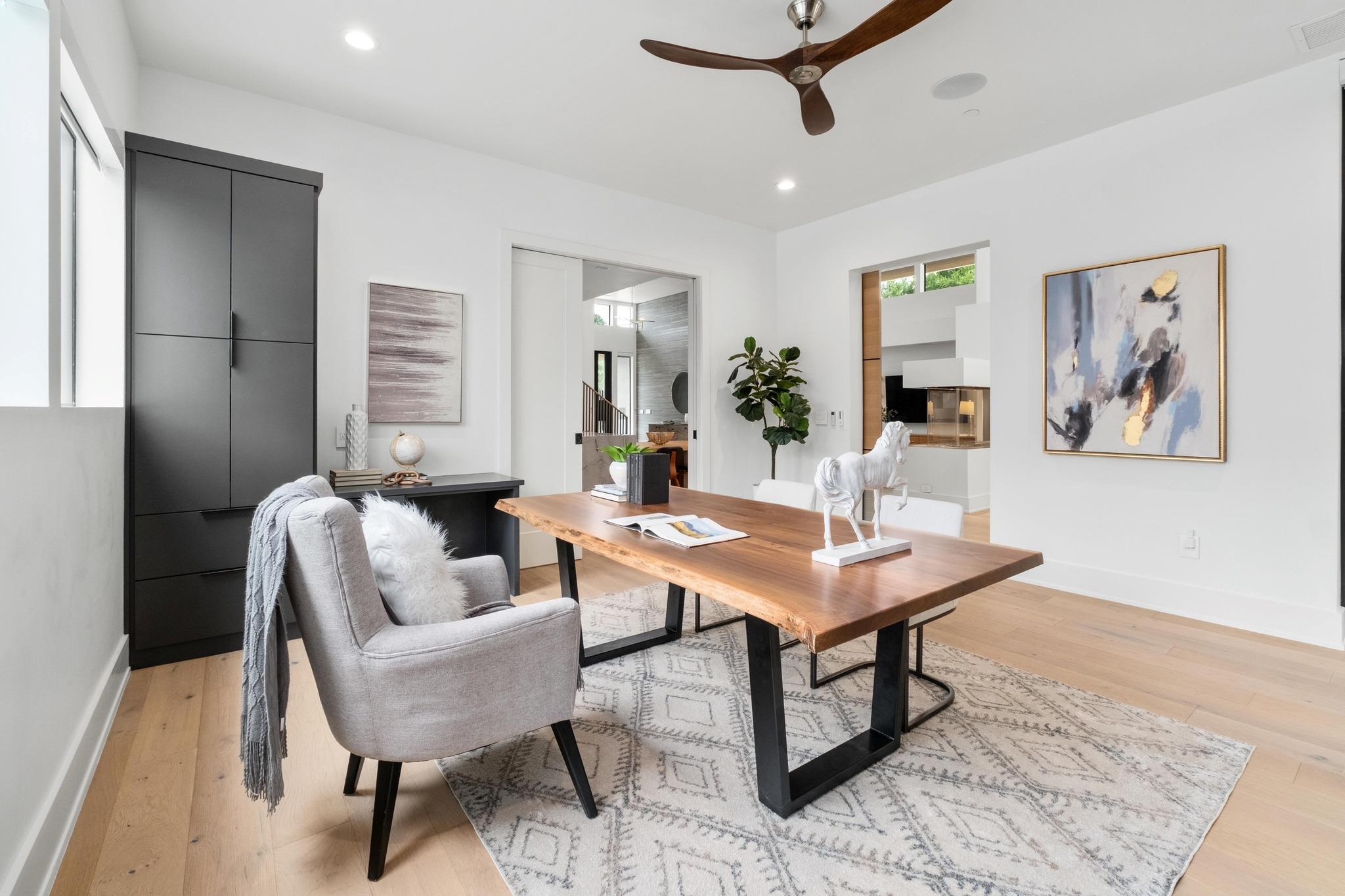 4811 Timberline DR