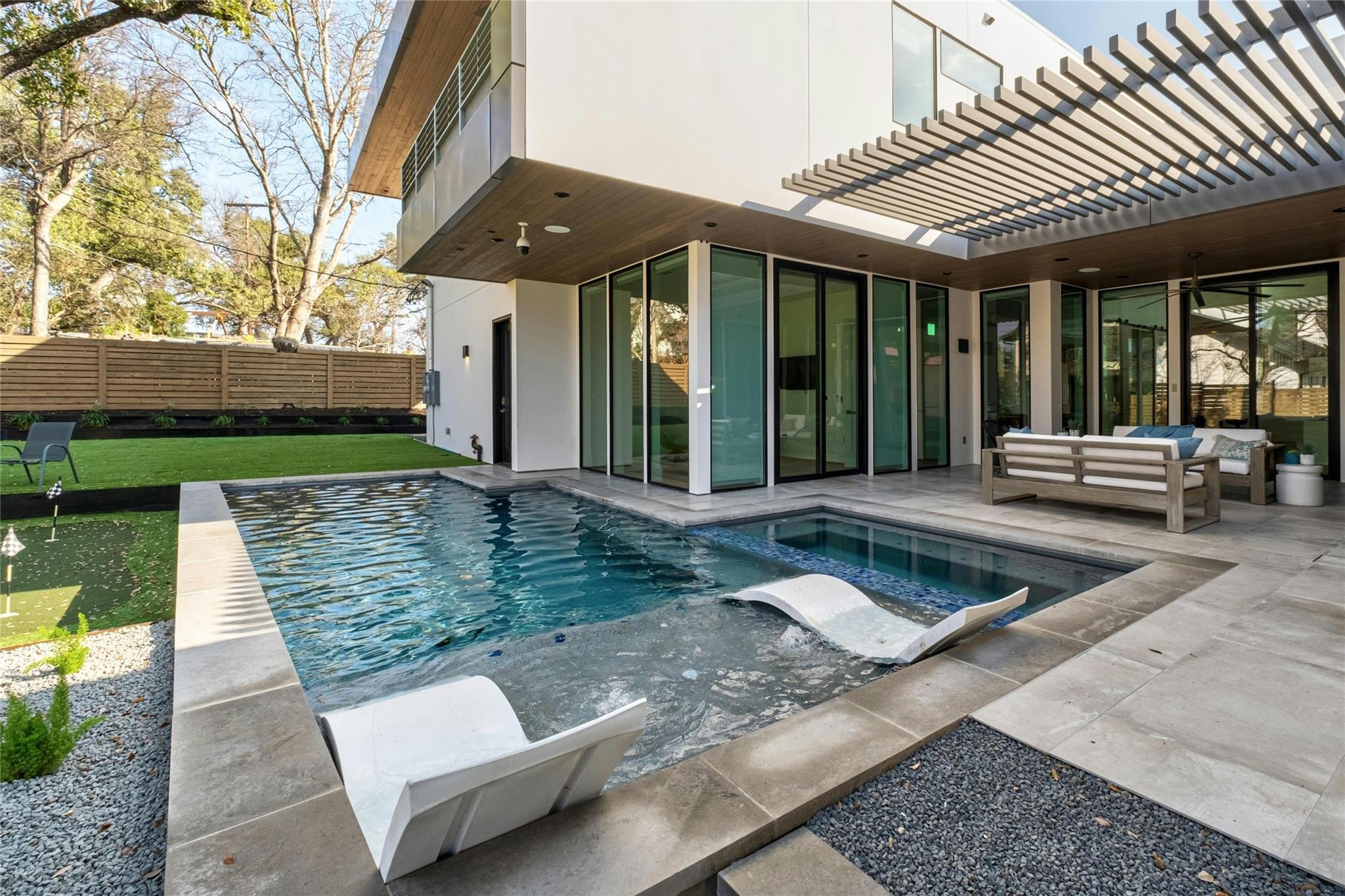 4811 Timberline DR
