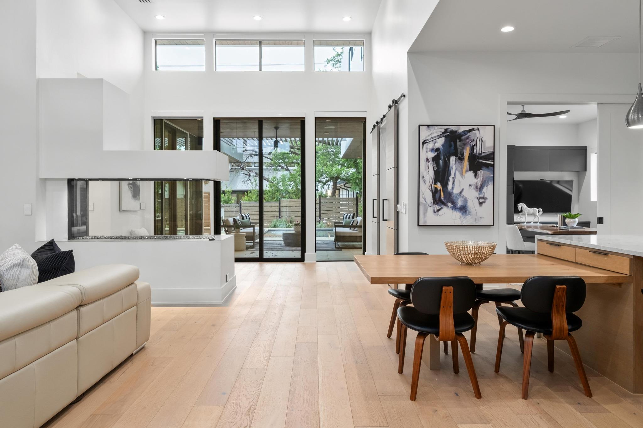 4811 Timberline DR