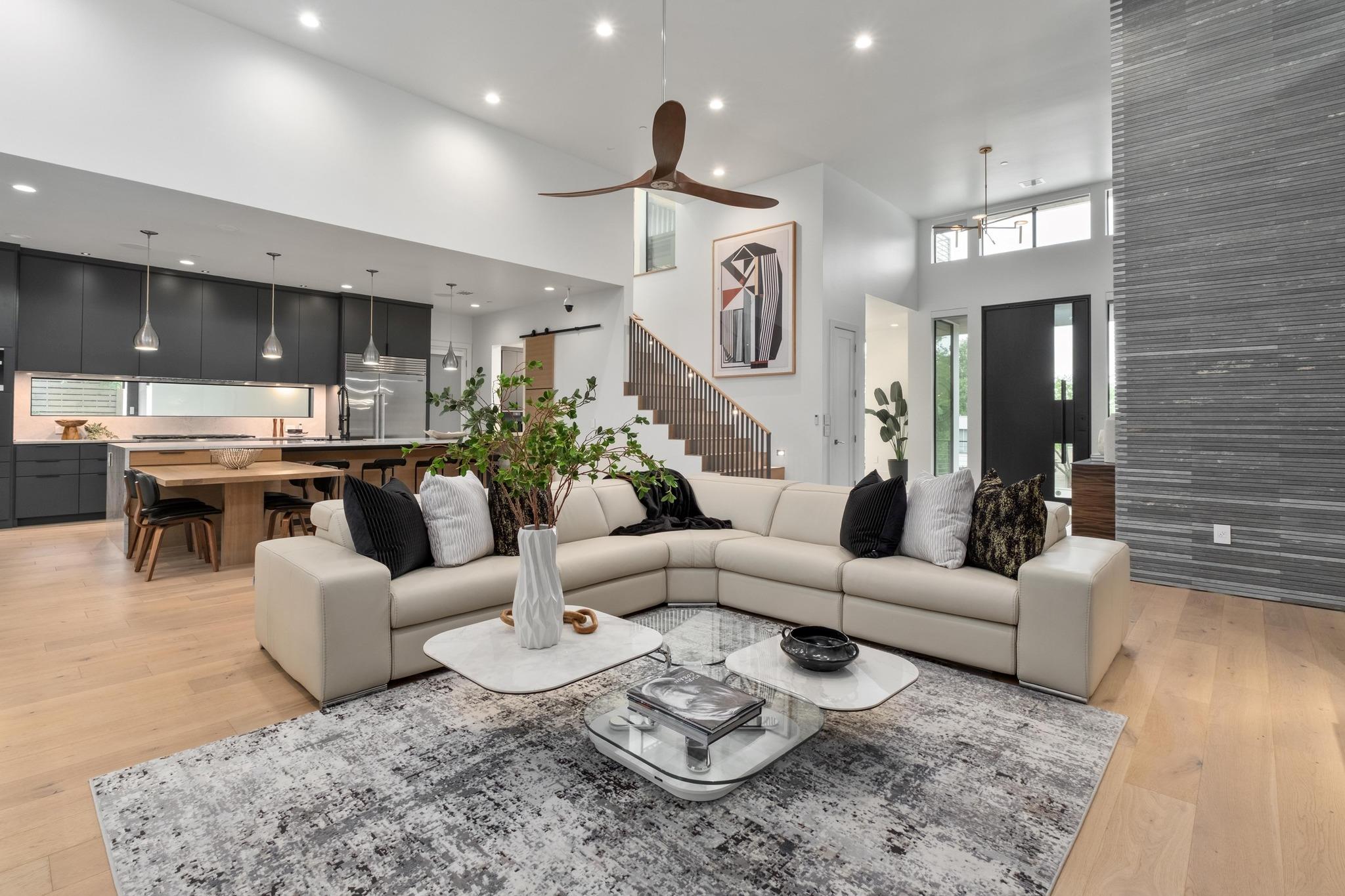 4811 Timberline DR