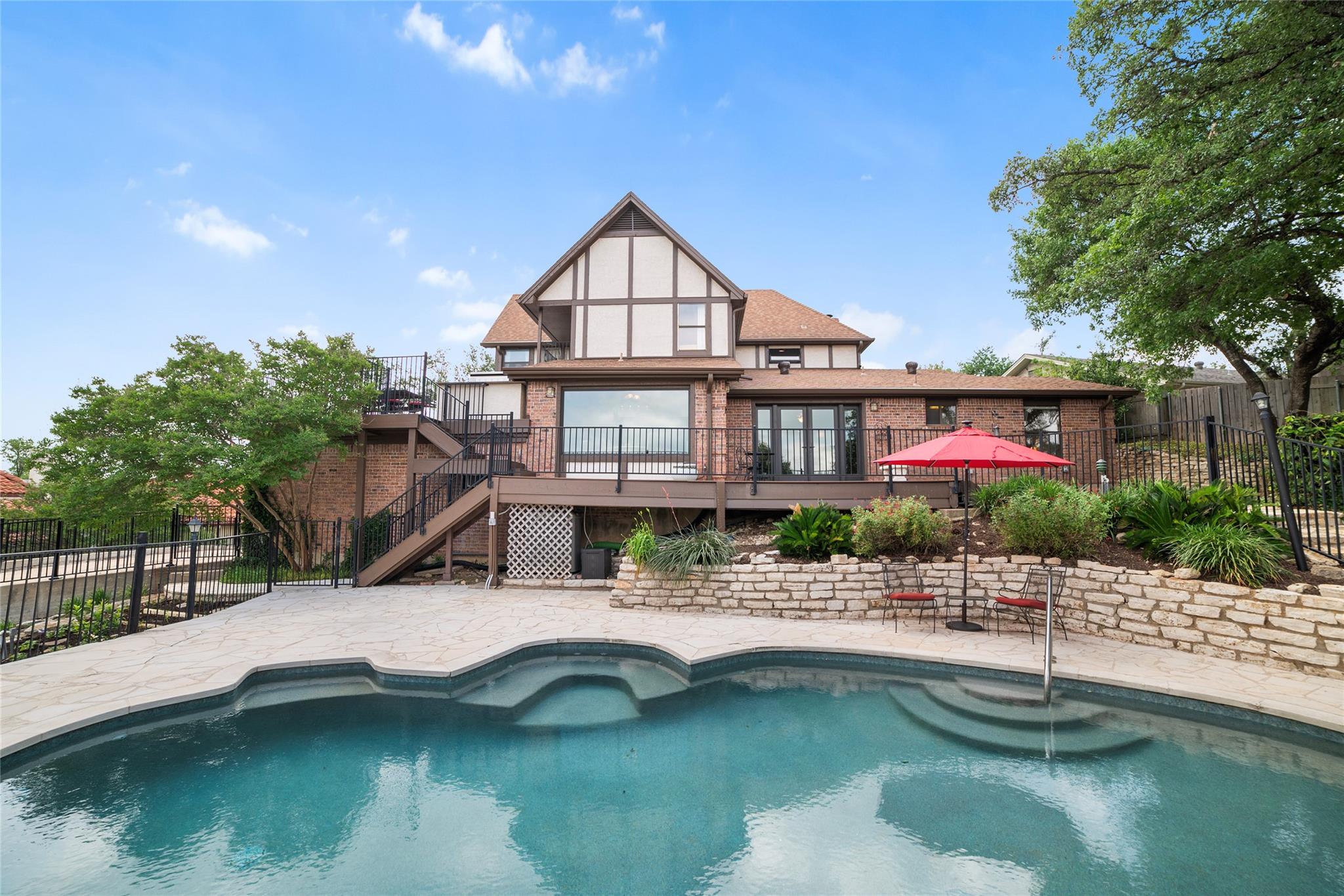 2006 WYCHWOOD DR