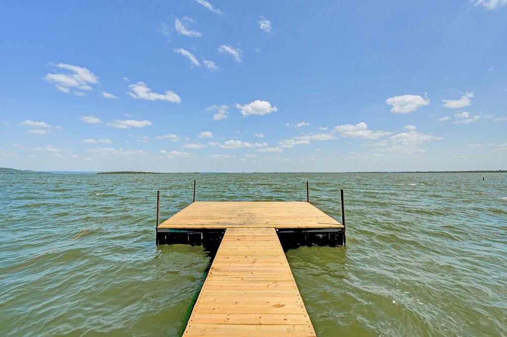 819 Lakeshore LOOP