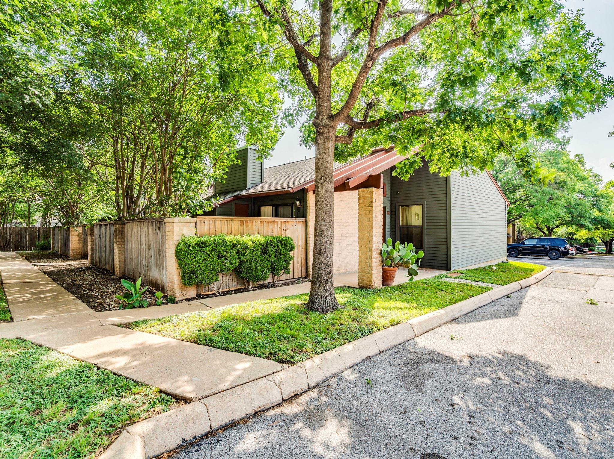 3815 Menchaca RD # 19
