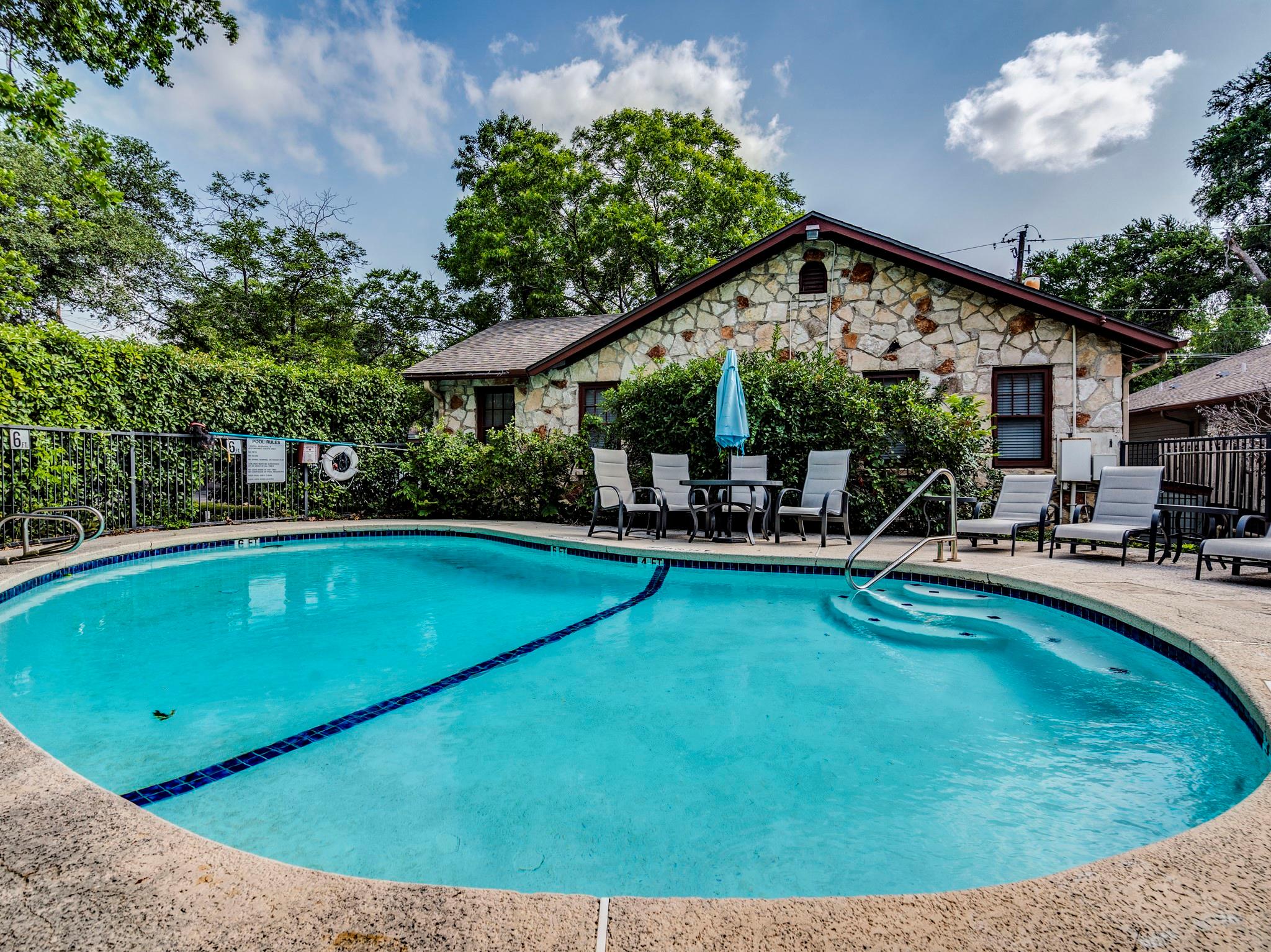 3815 Menchaca RD # 19