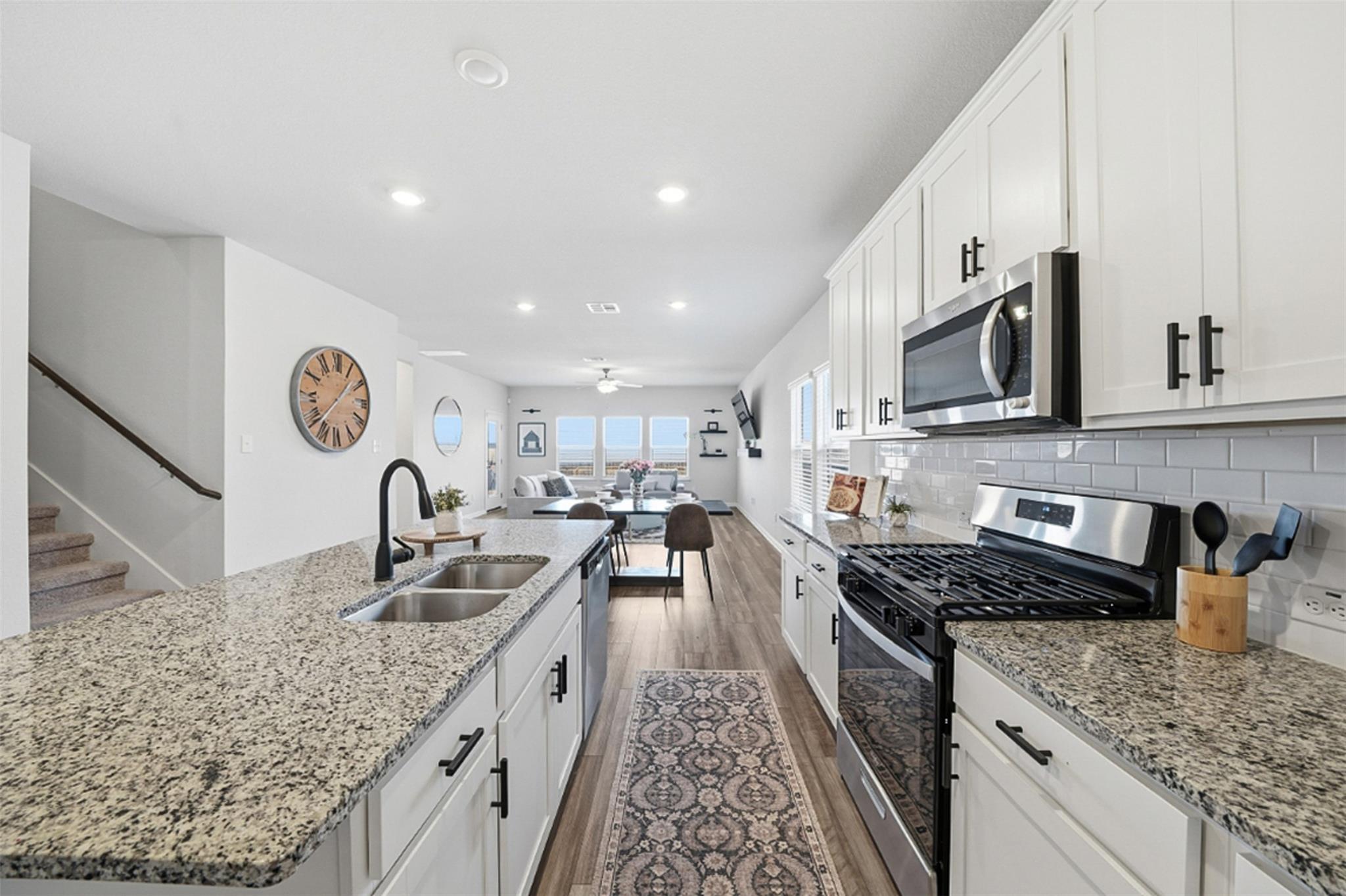 111 Granite Dome DR