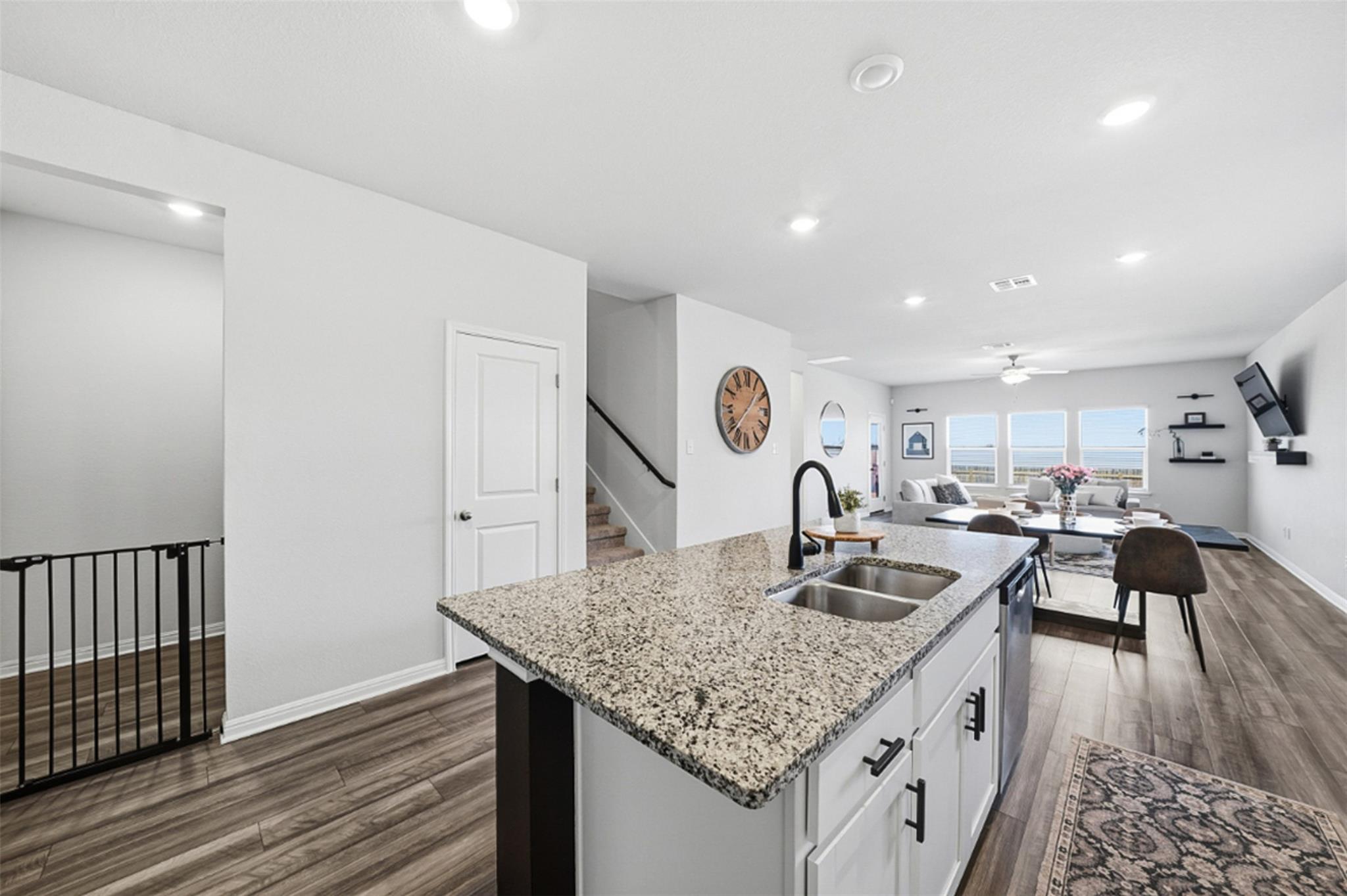 111 Granite Dome DR