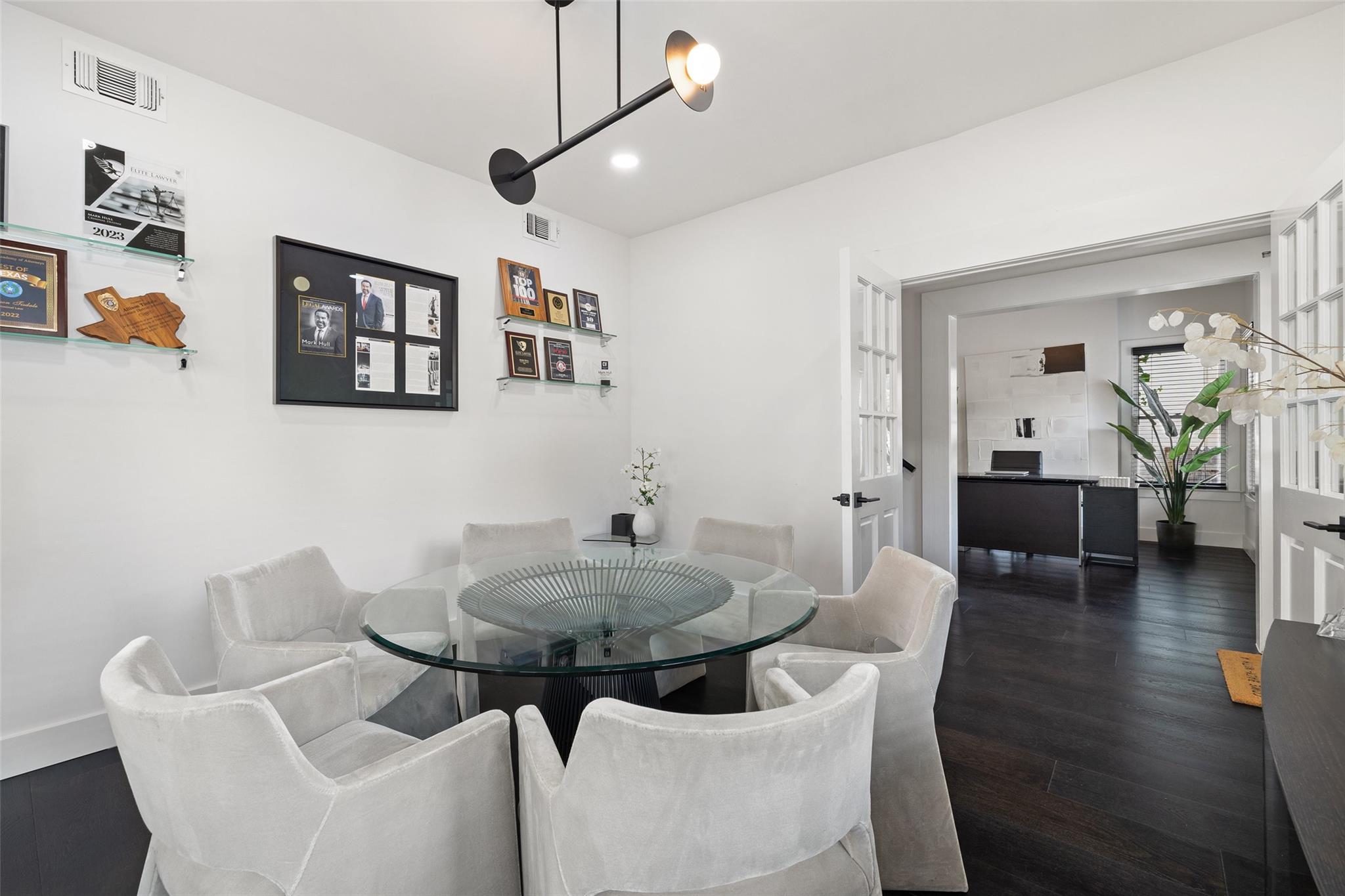 1004 West Ave