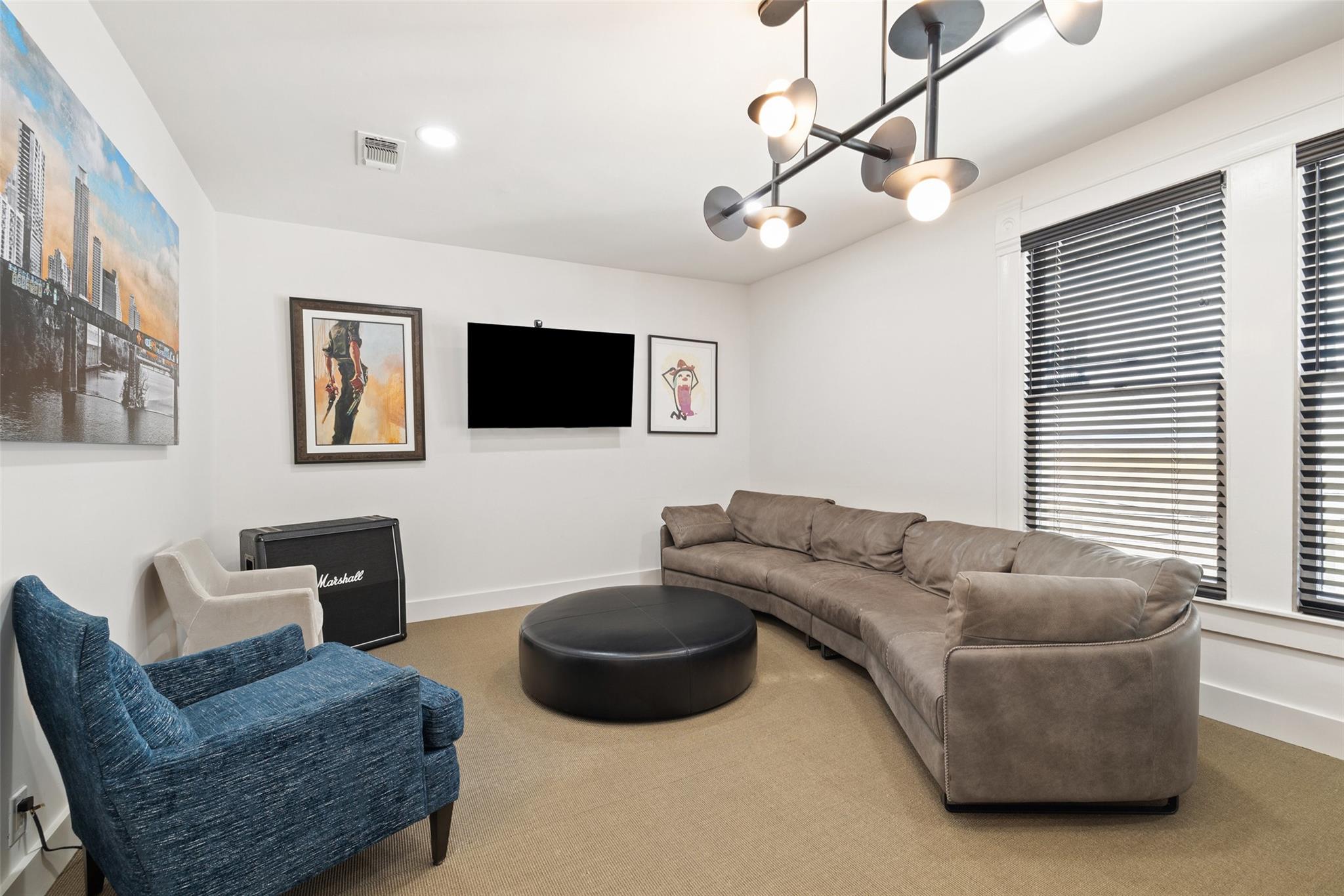 1004 West Ave