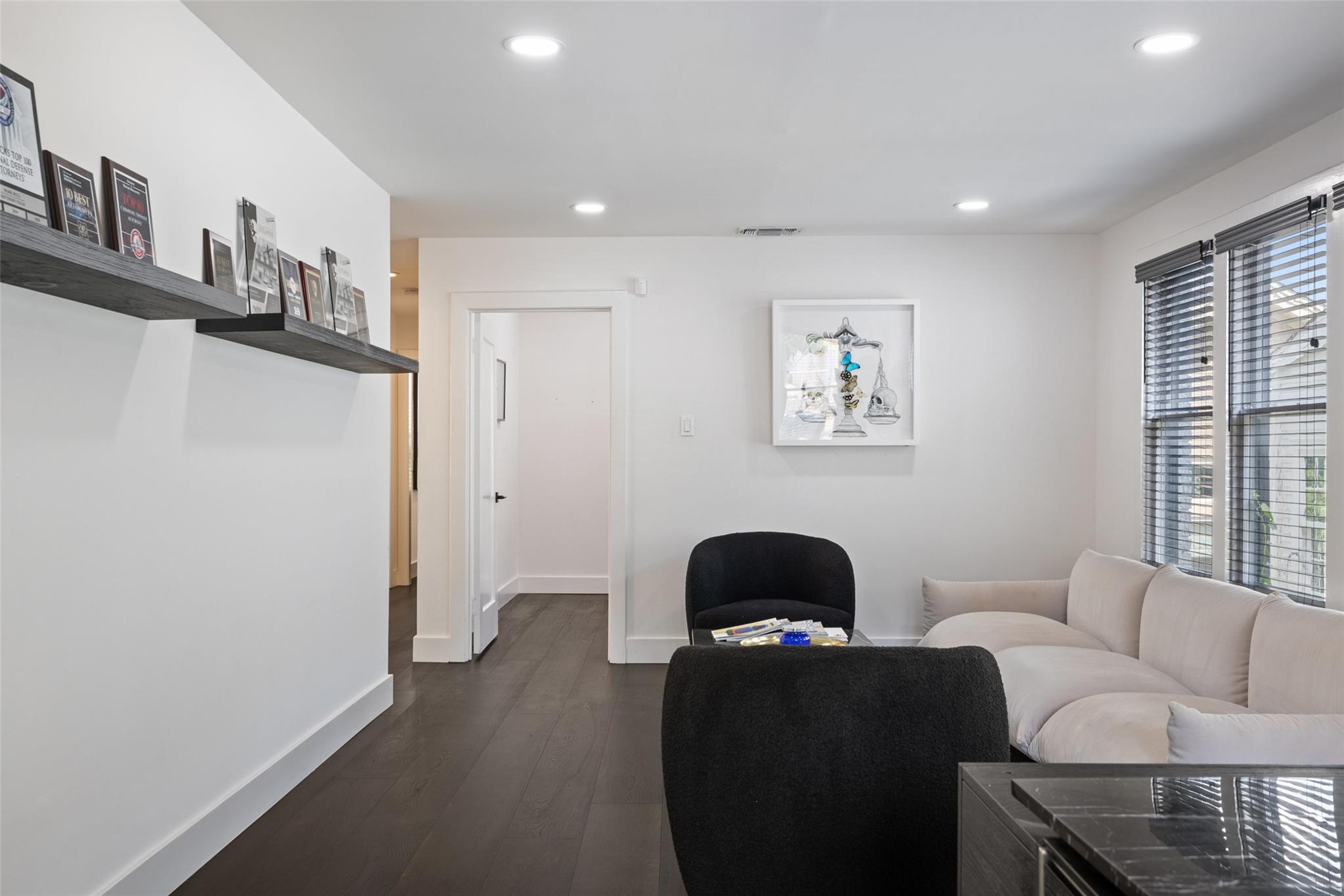 1004 West Ave