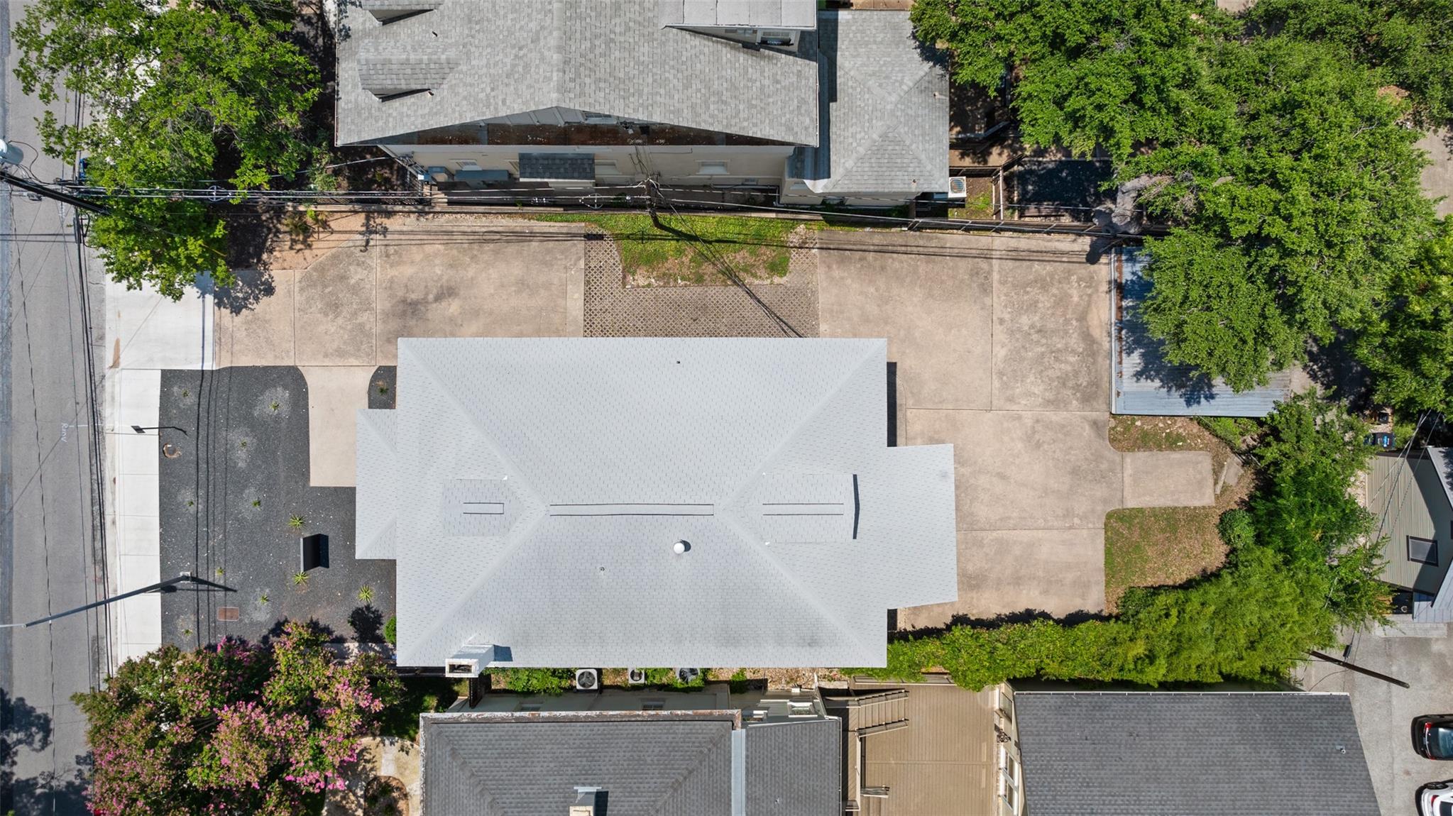1004 West Ave