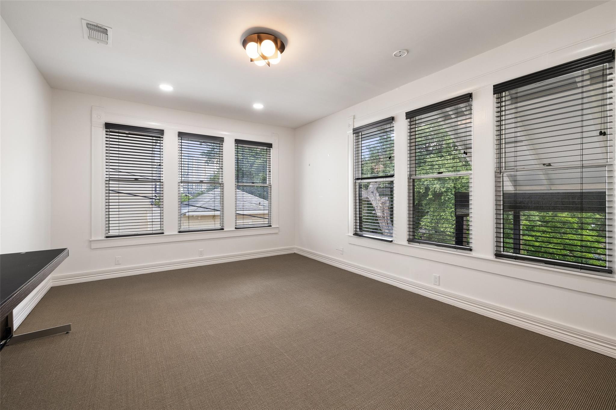 1004 West Ave