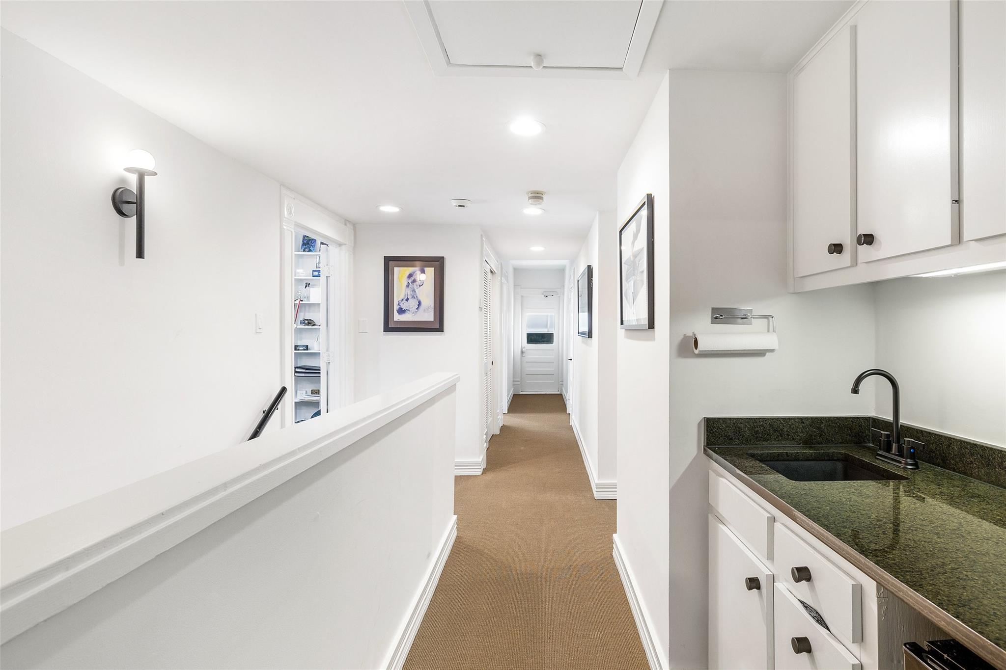 1004 West Ave