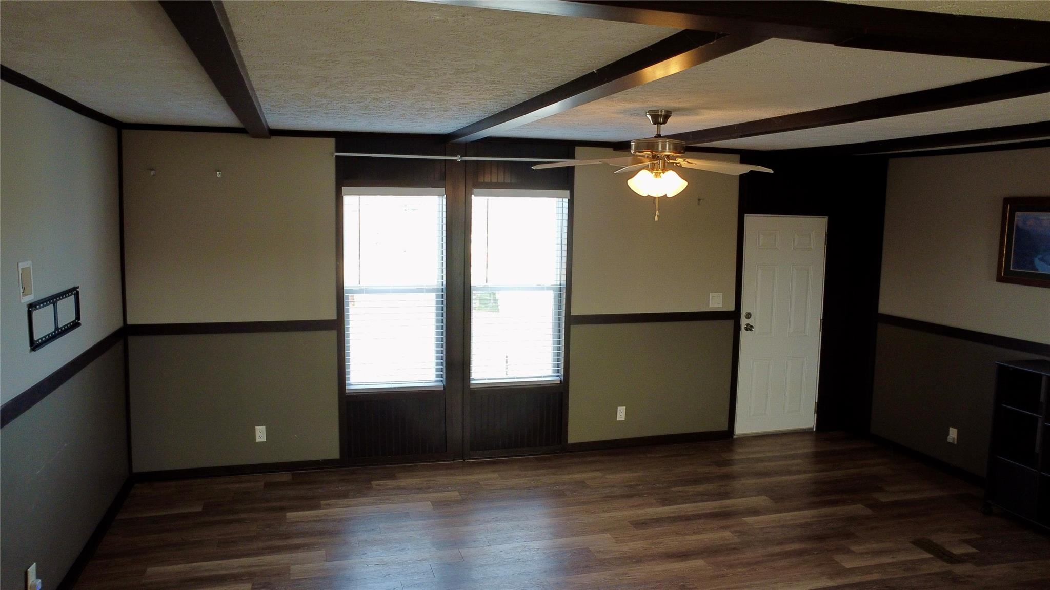 17310 State Hwy 95 S # B