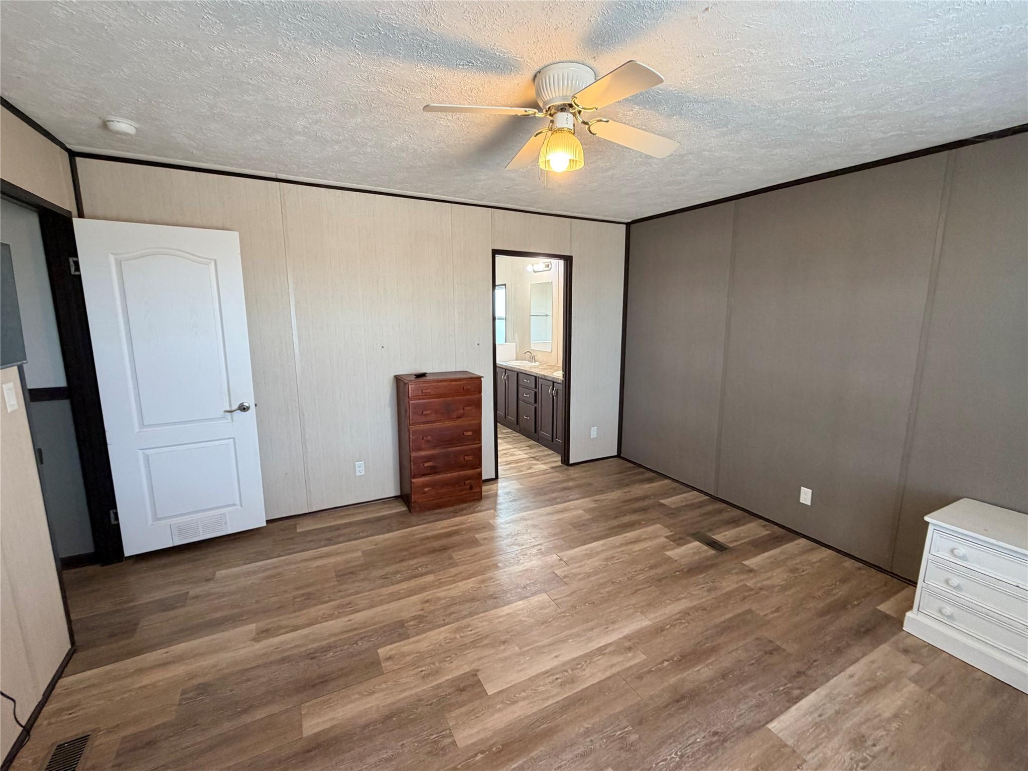 17310 State Hwy 95 S # B