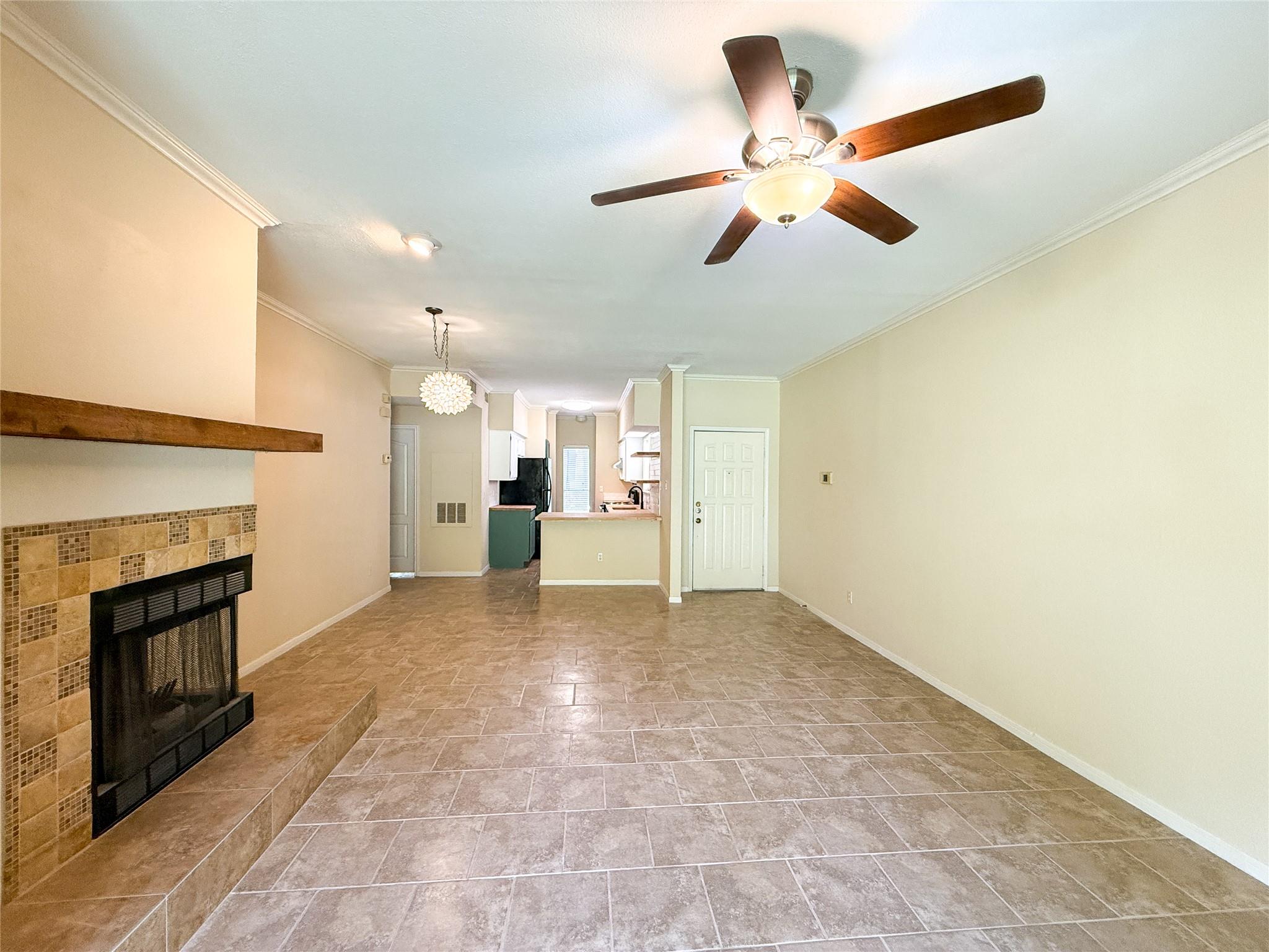 2450 Wickersham LN # 103