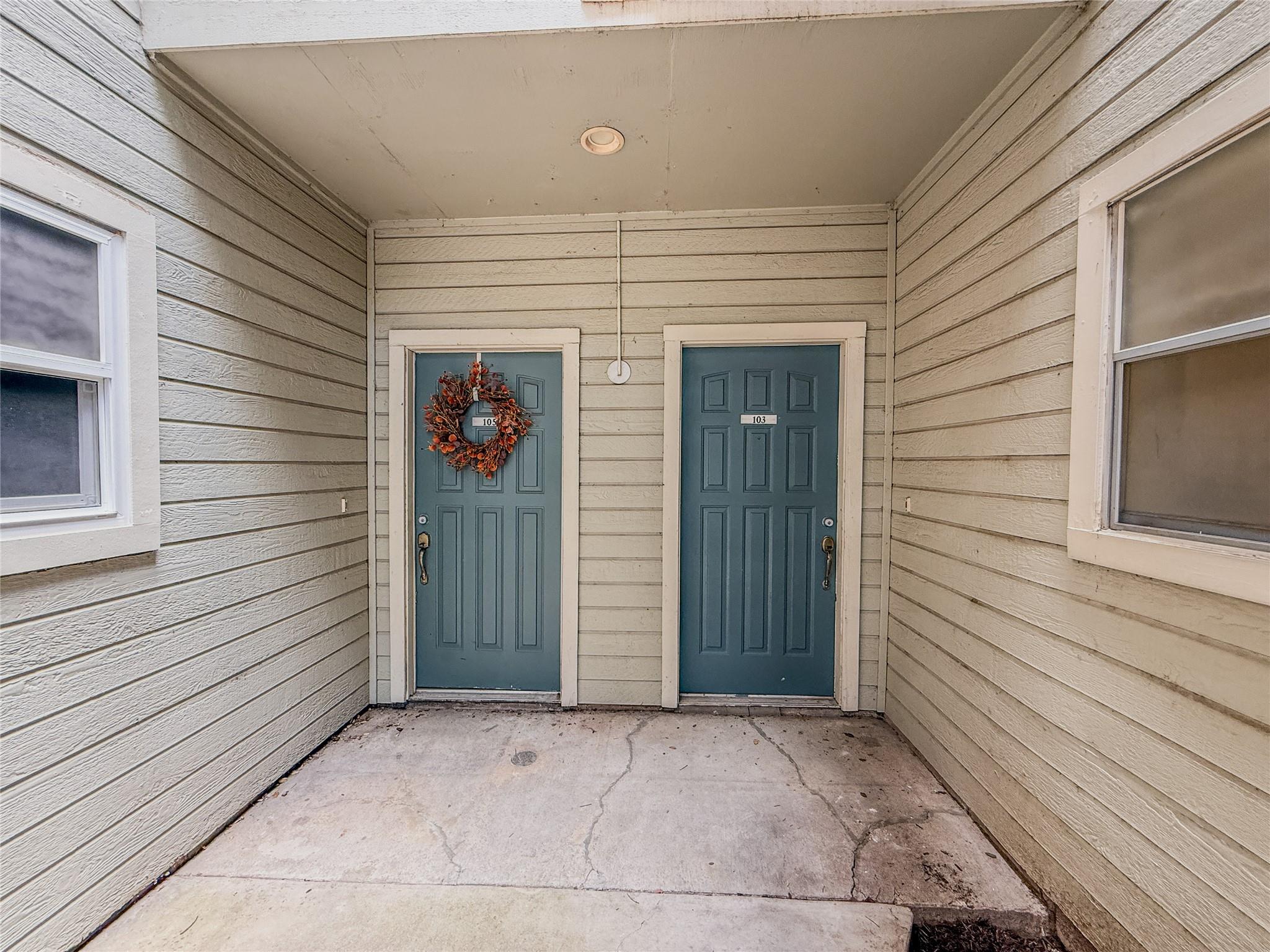 2450 Wickersham LN # 103
