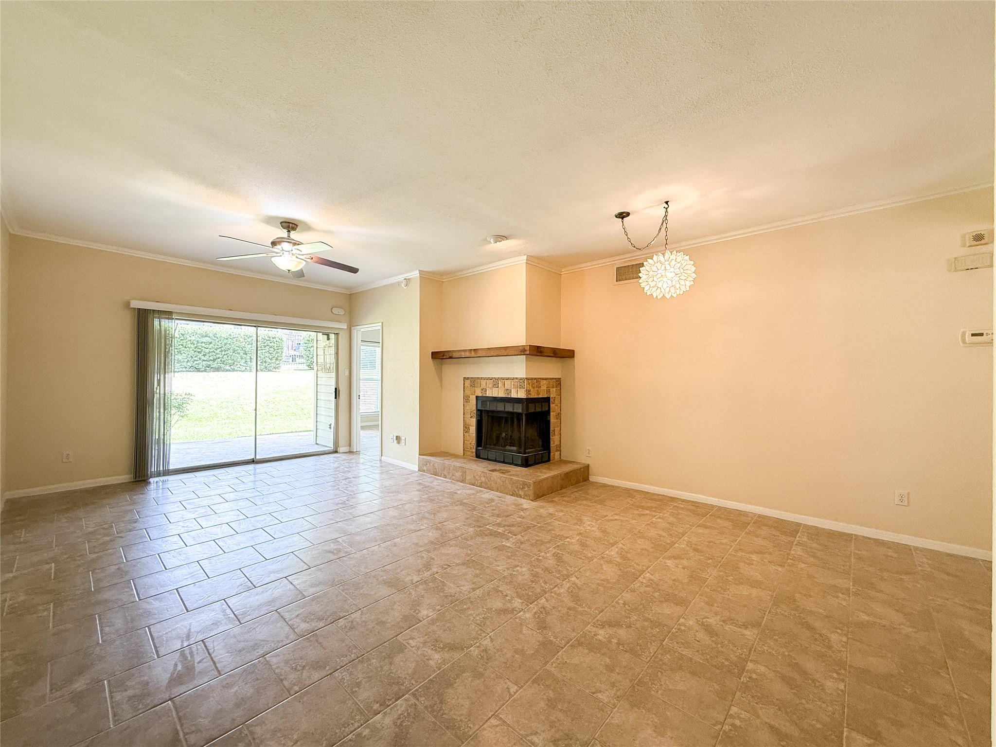 2450 Wickersham LN # 103