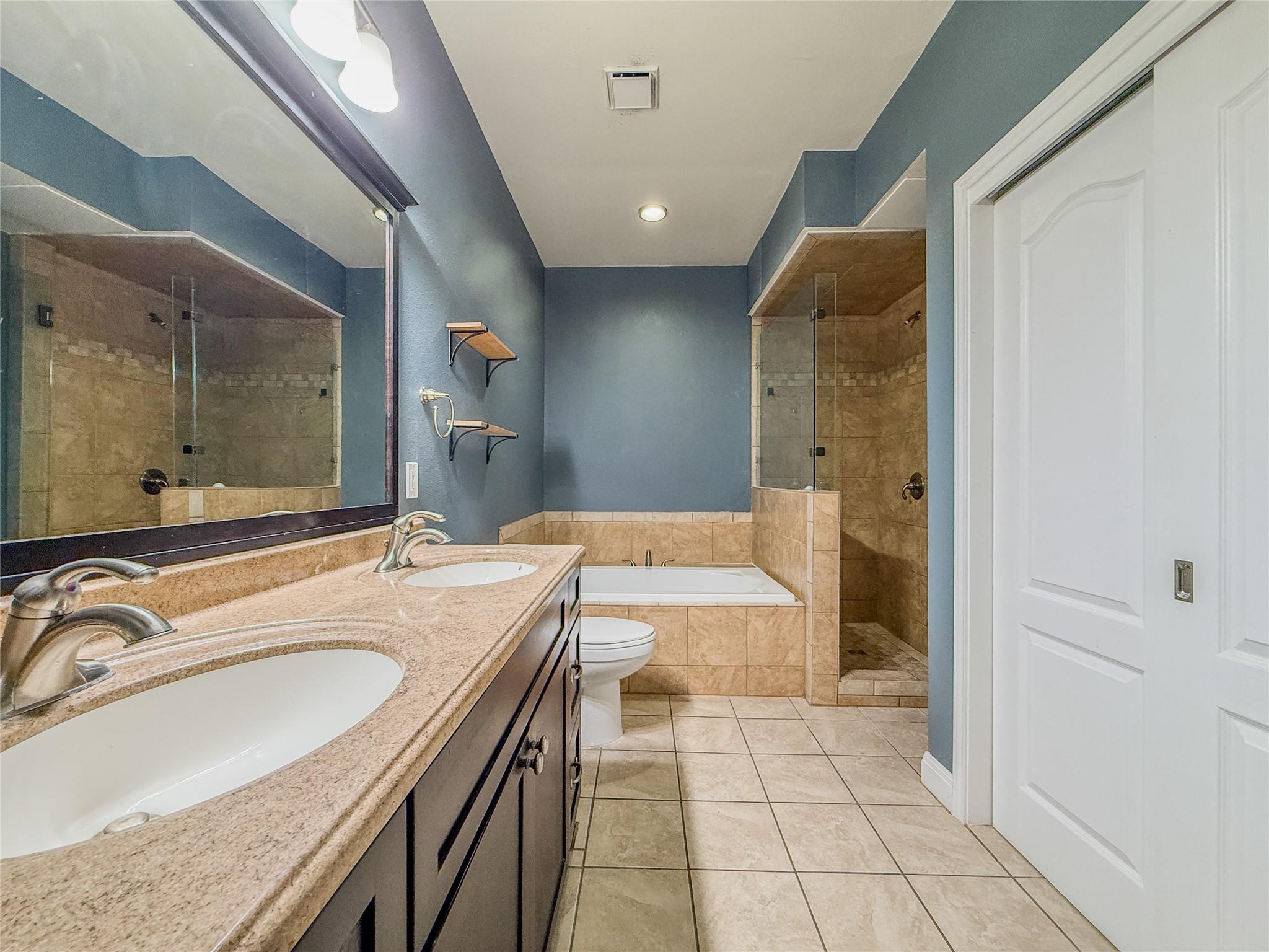 2450 Wickersham LN # 103