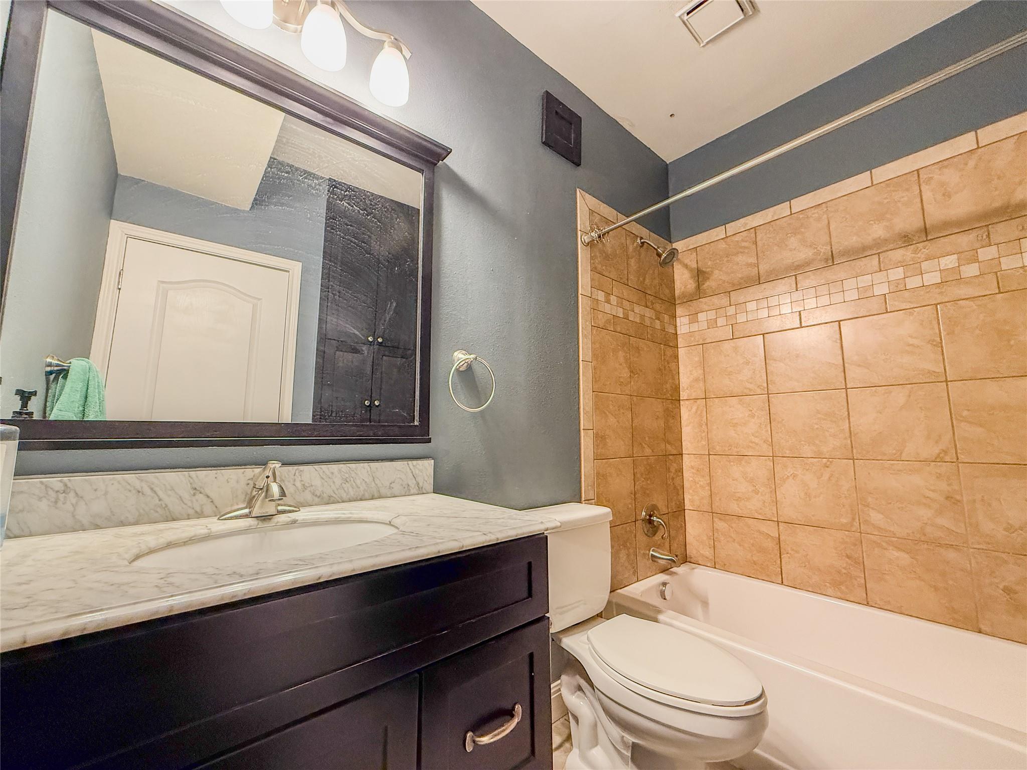 2450 Wickersham LN # 103