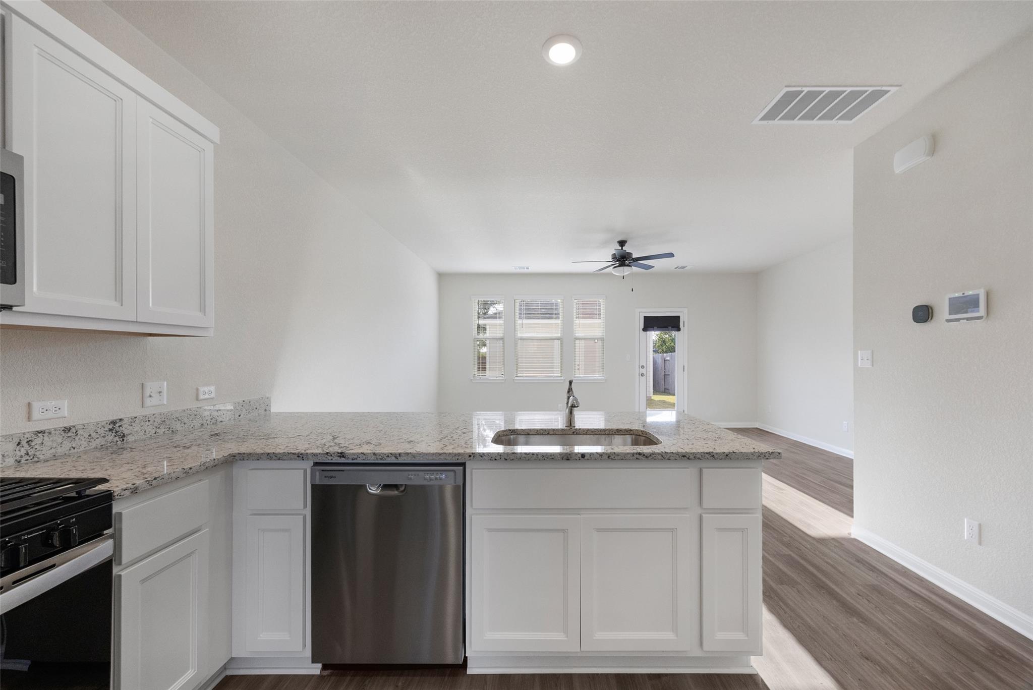 2412 Jack Nora WAY