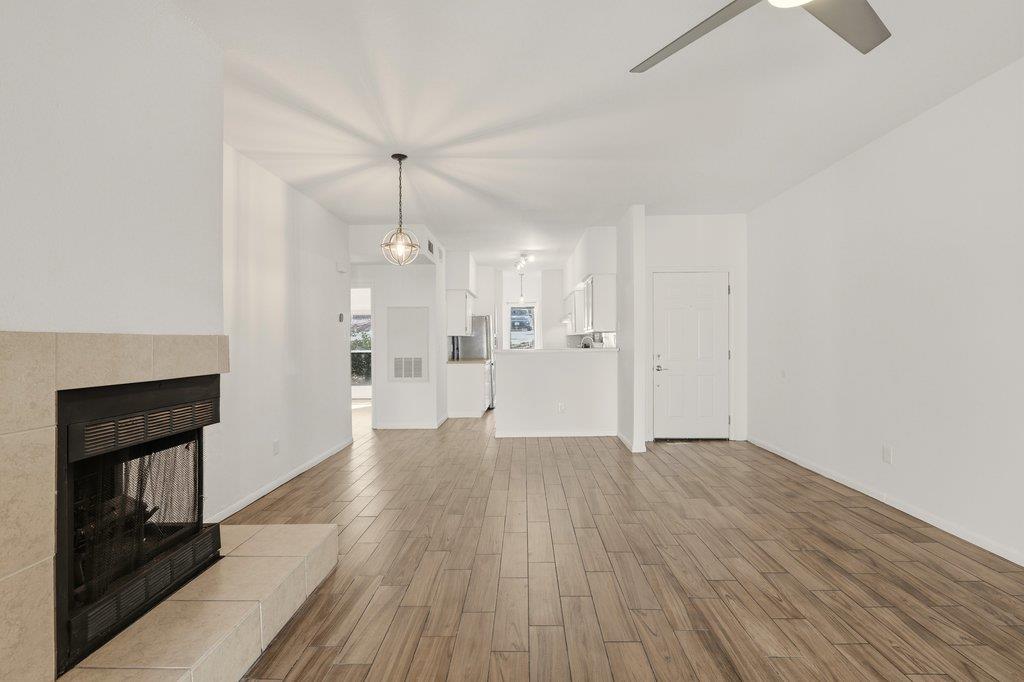 2450 Wickersham LN # 1006