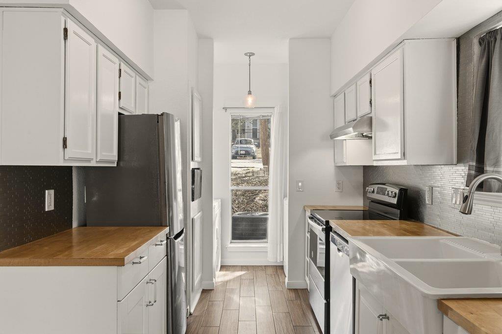 2450 Wickersham LN # 1006