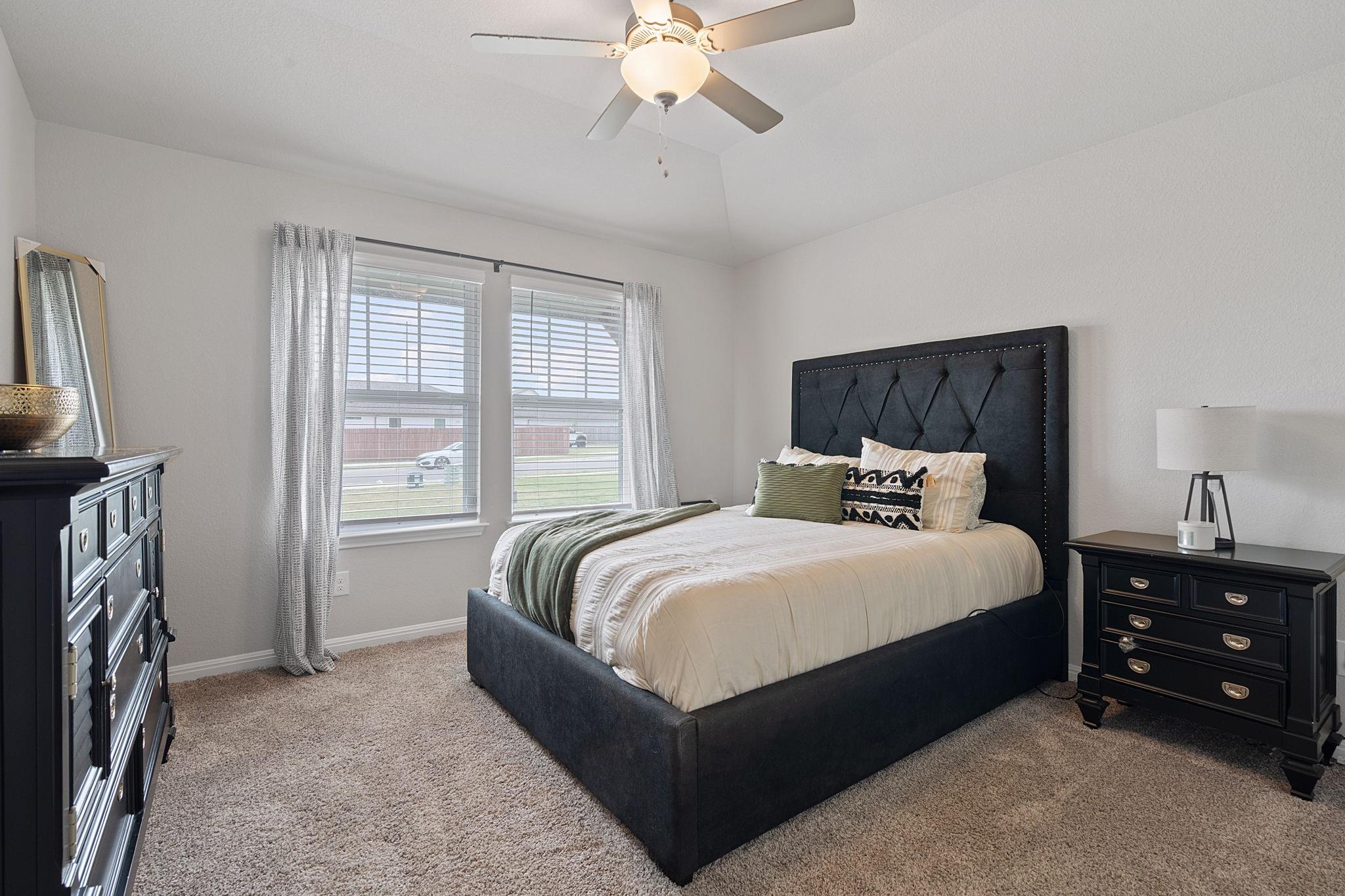 1005 Main ST