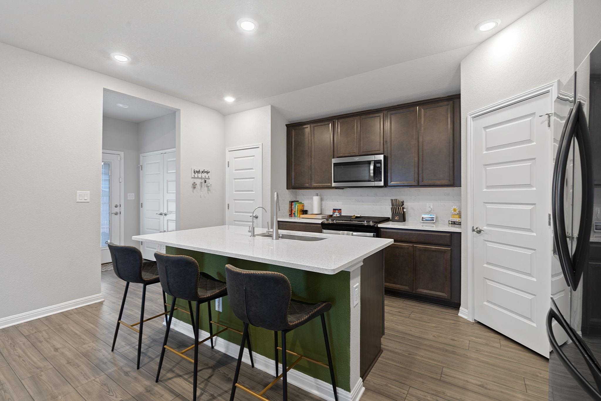 1005 Main ST