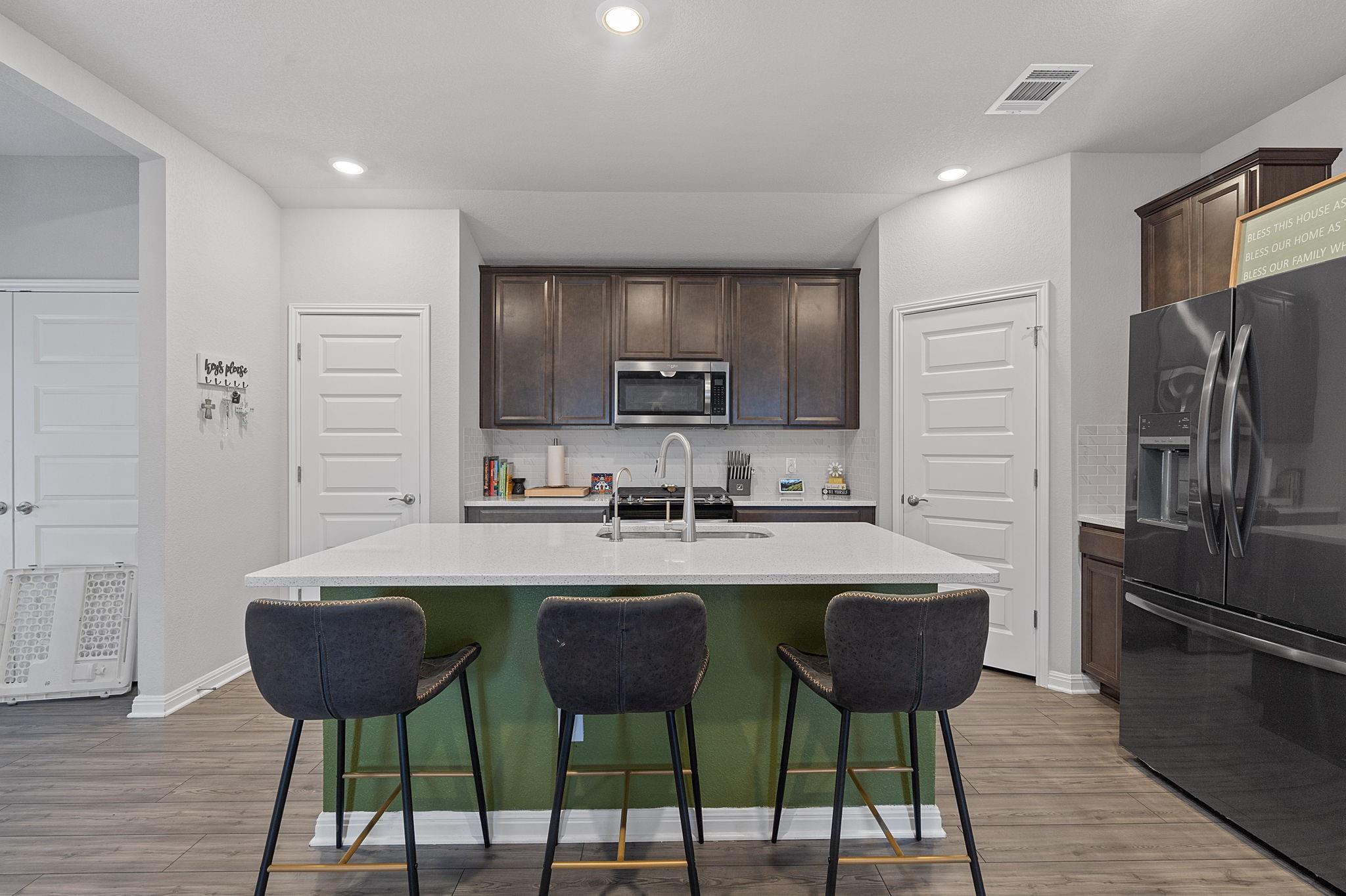 1005 Main ST
