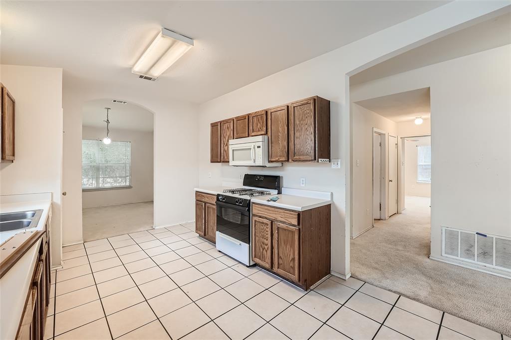 126 Salado DR