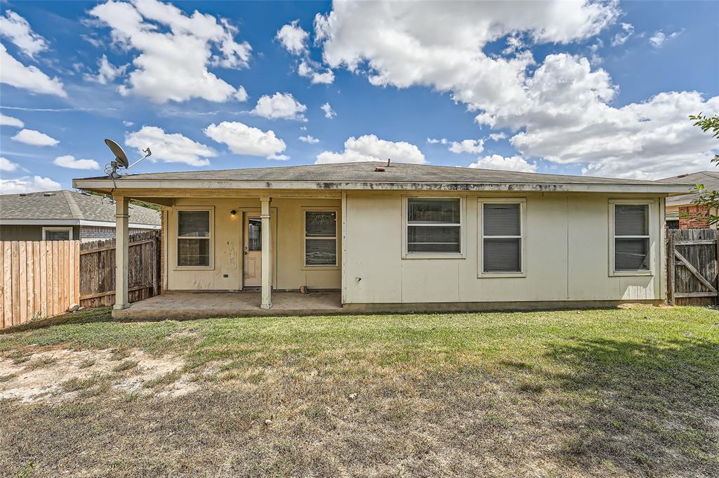 126 Salado DR