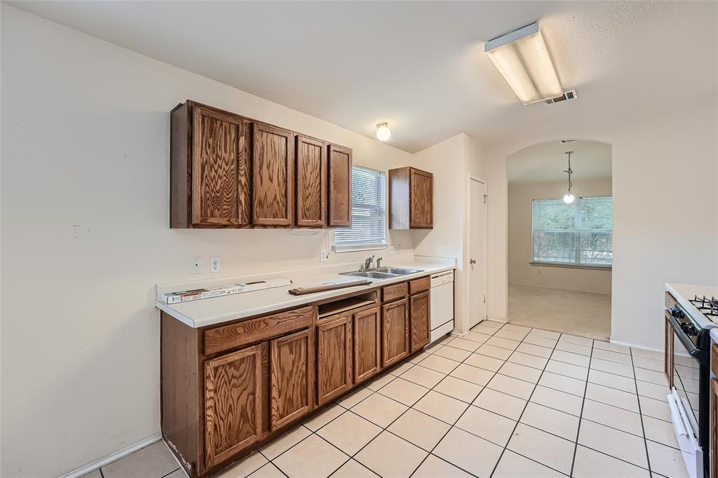126 Salado DR