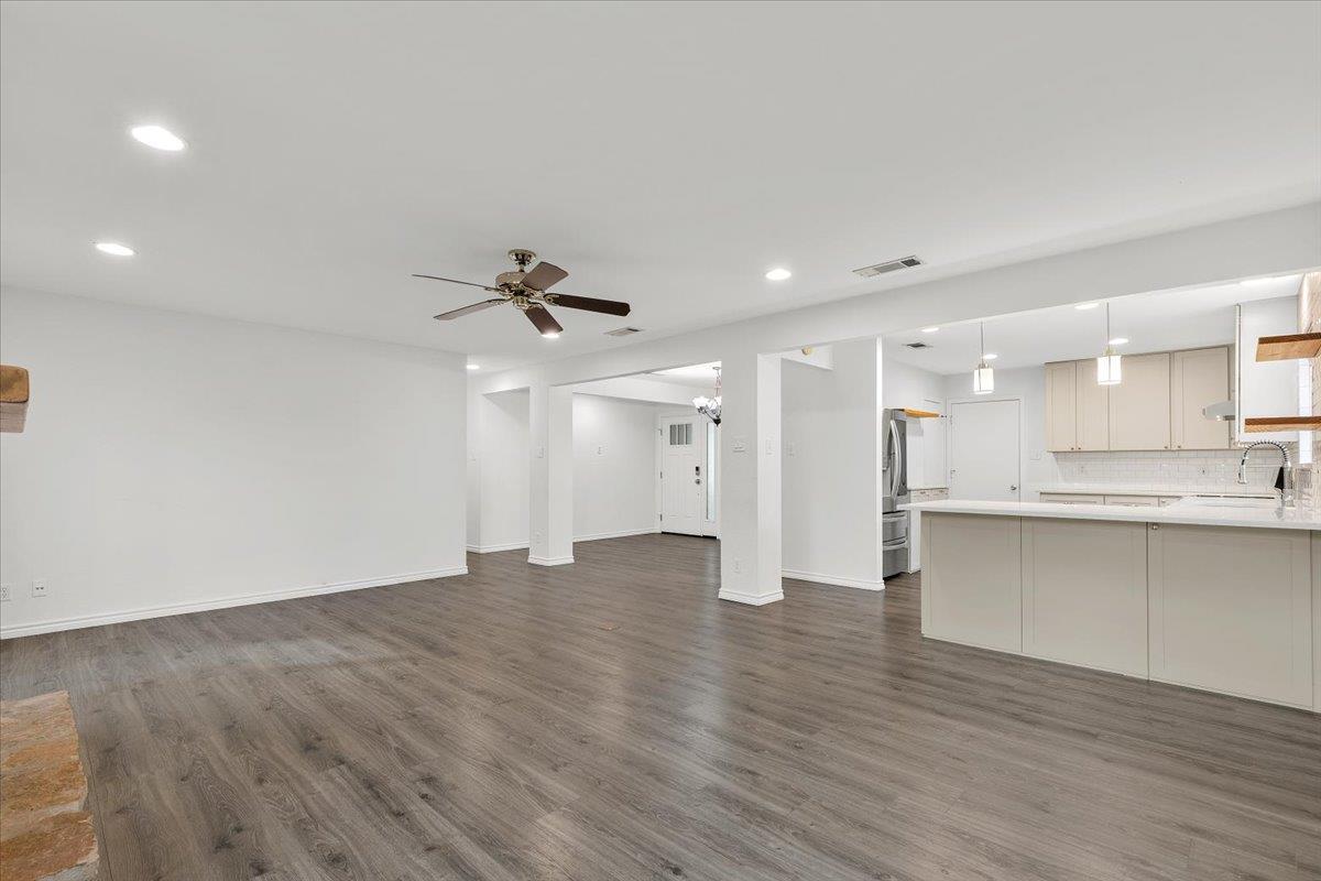 12217 Forsythe DR