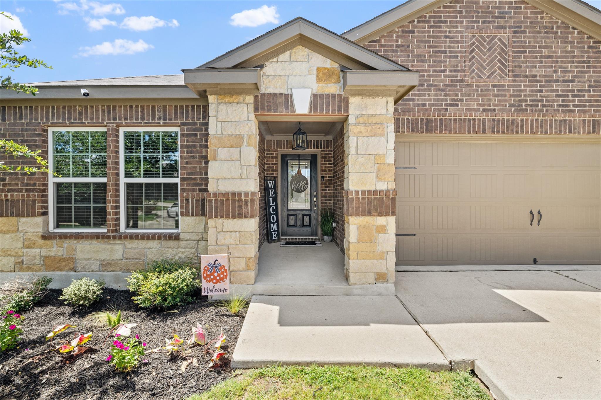 13701 Charles W Fairbanks CV