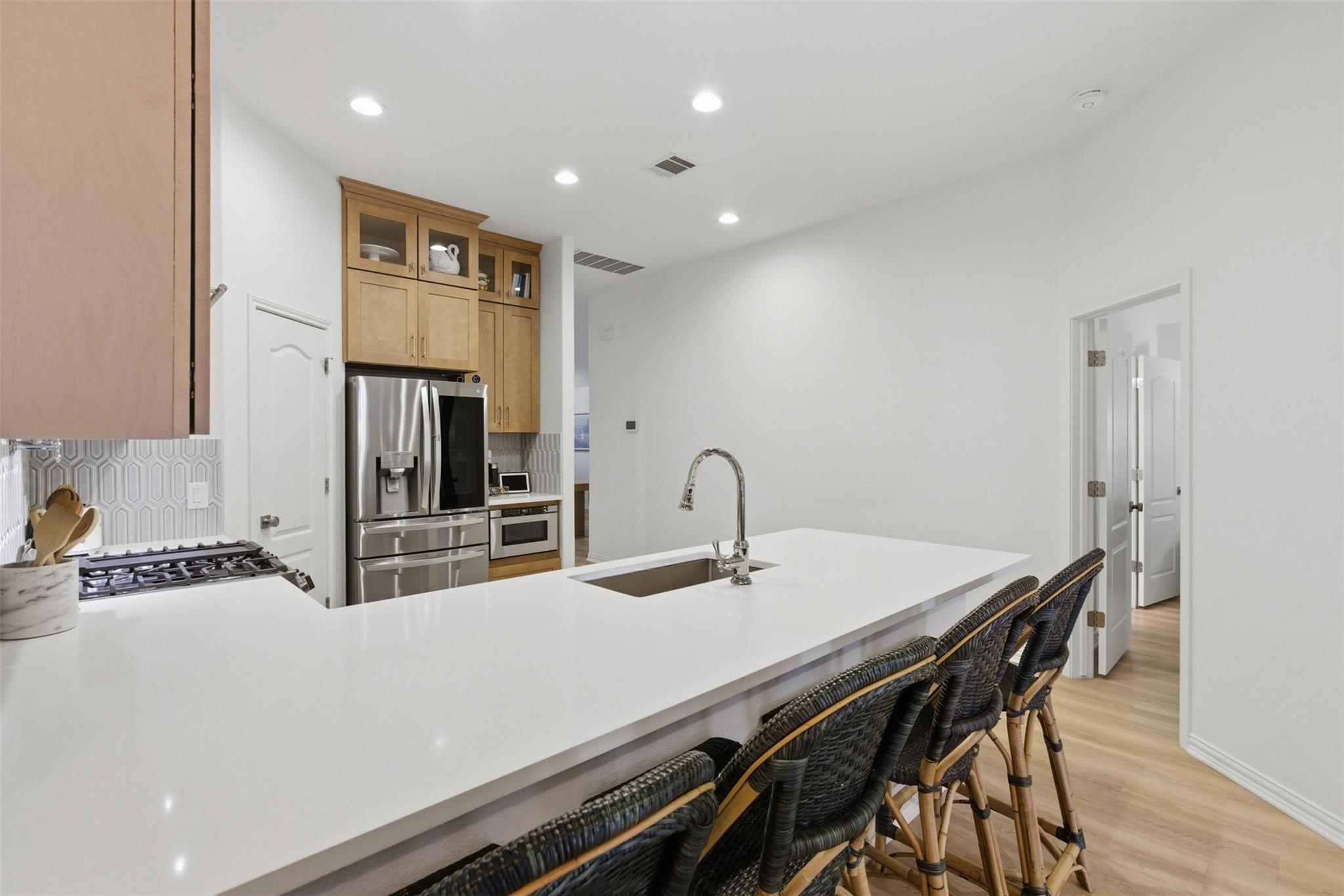 2504 Grand Mission WAY