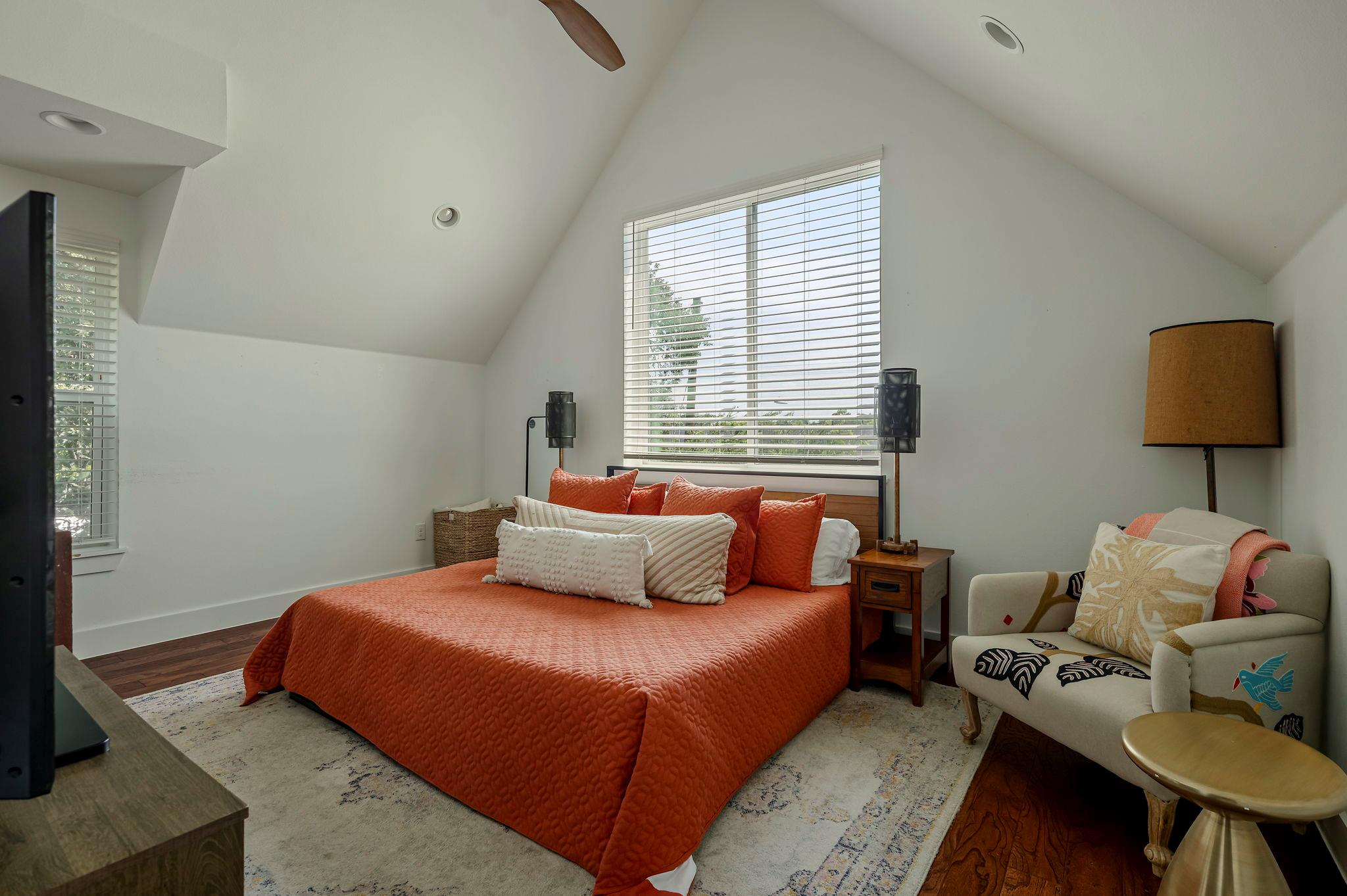 2812 Oak Springs DR # 1