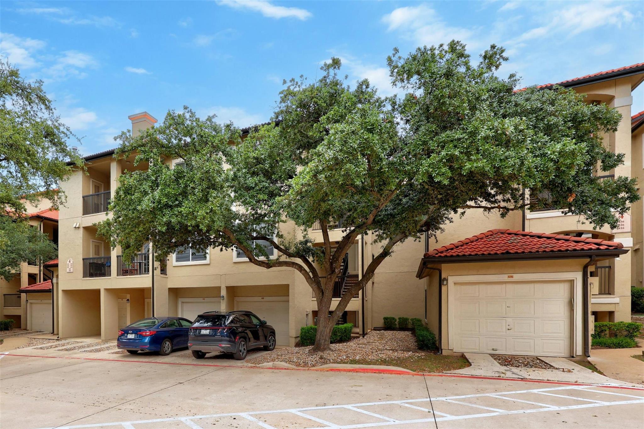 9525 N Capital Of Texas Highway # 433