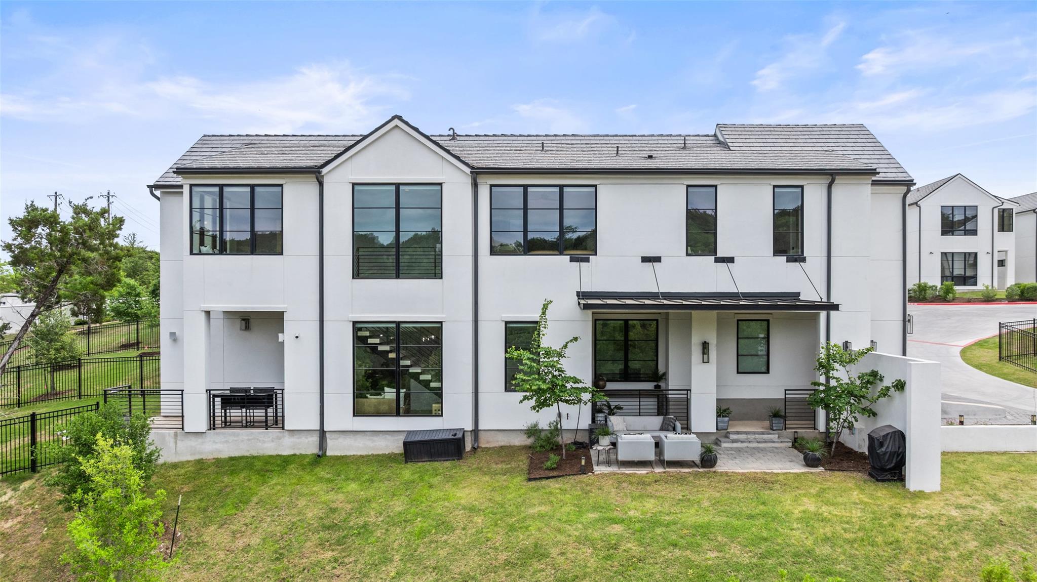 903 Alexia LN