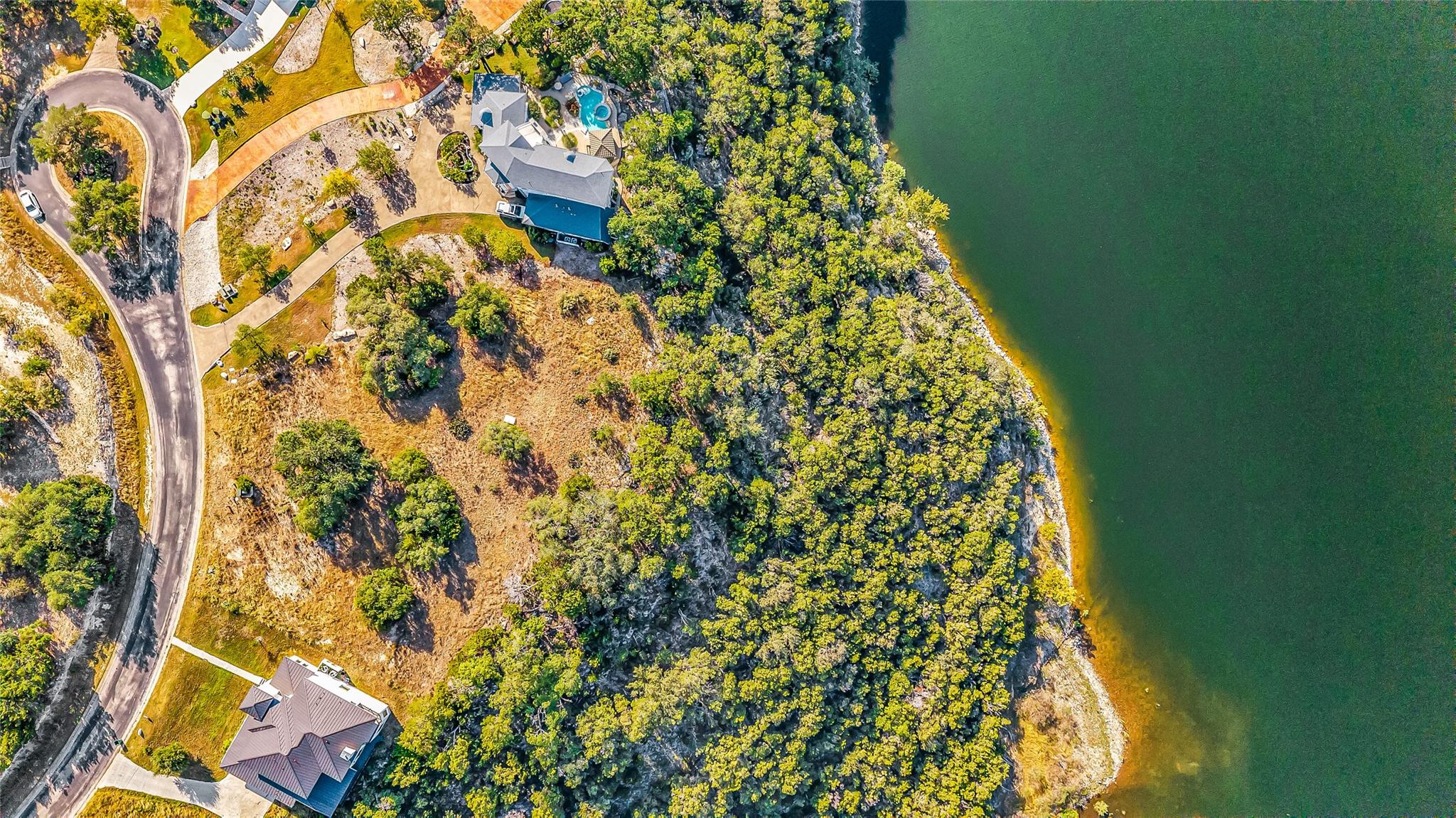 7216 Getaway DR