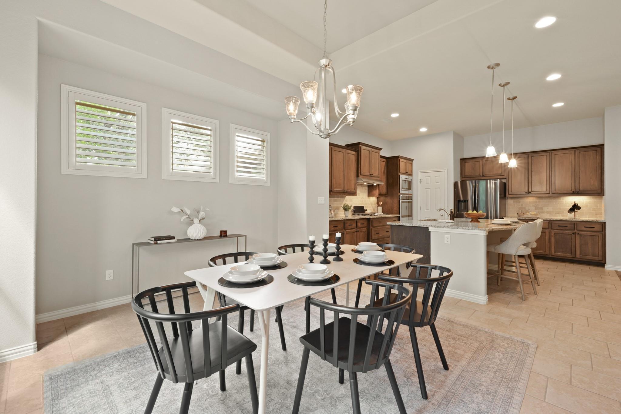 495 Catalina LN