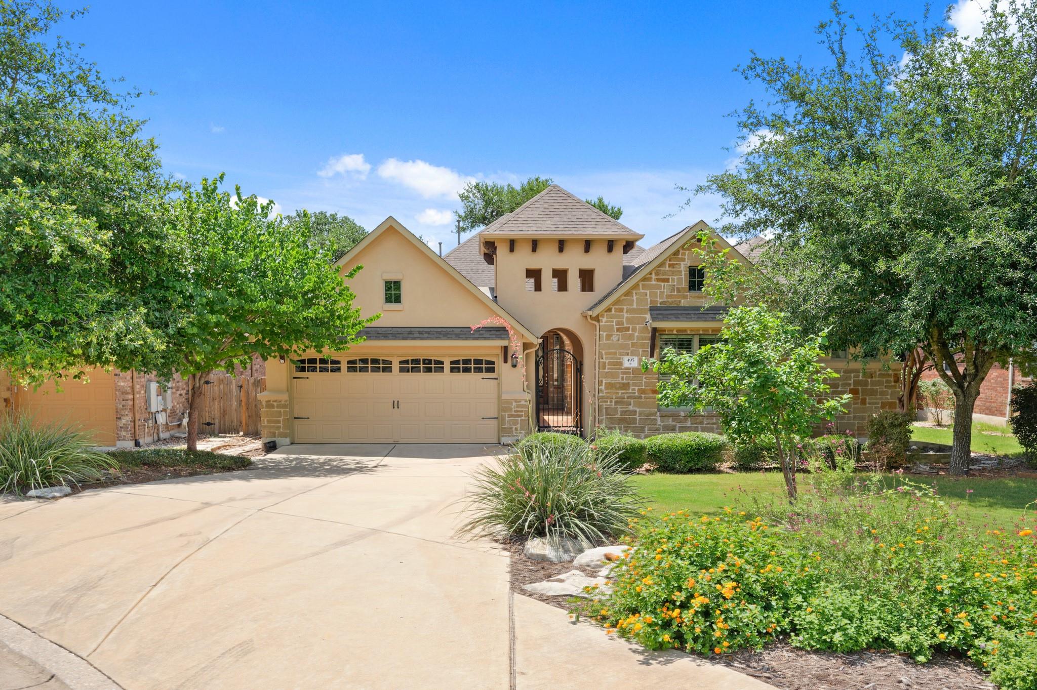 495 Catalina LN