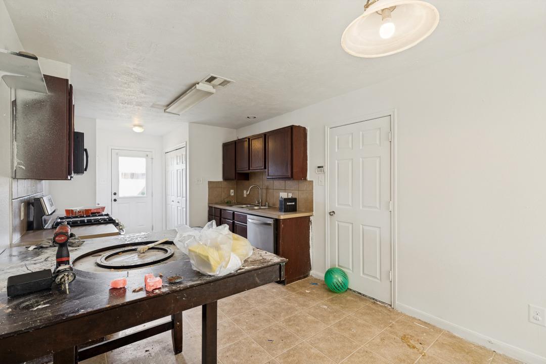 16459 Noble Meadow LN
