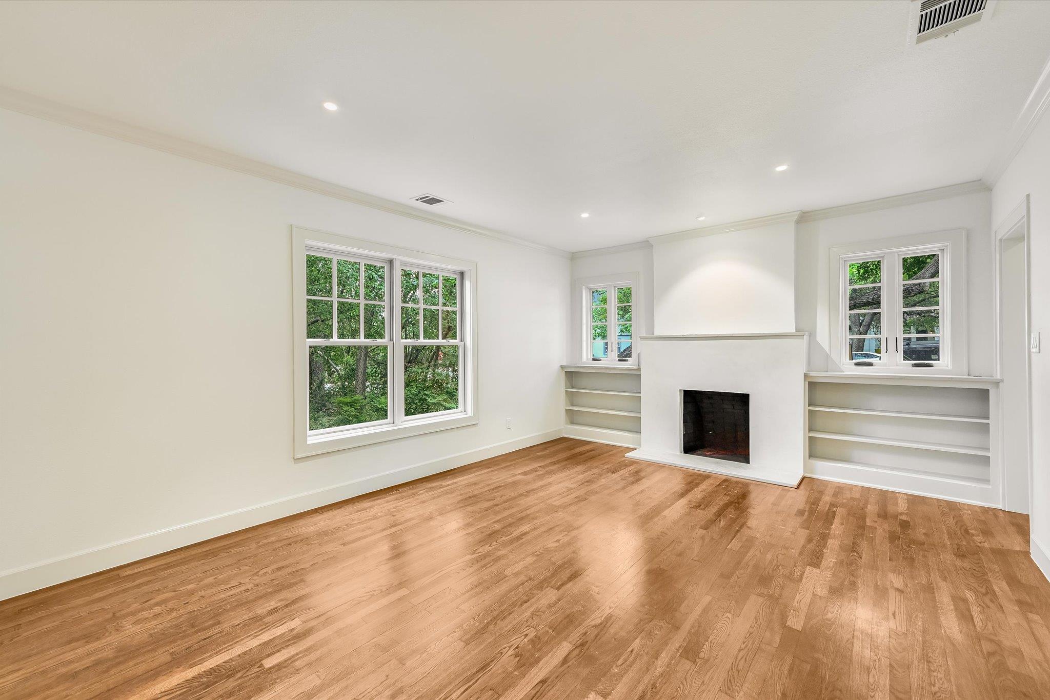 1704 Travis Heights BLVD