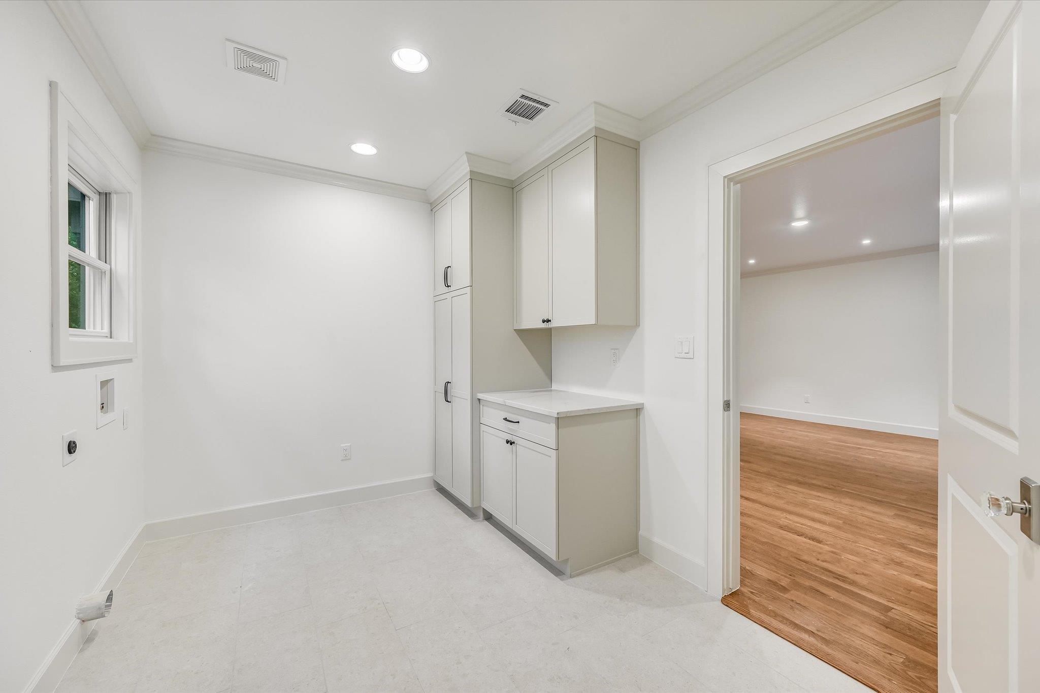1704 Travis Heights BLVD