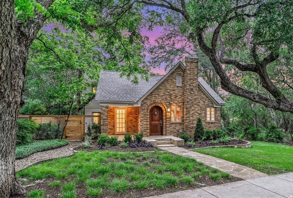 1704 Travis Heights BLVD