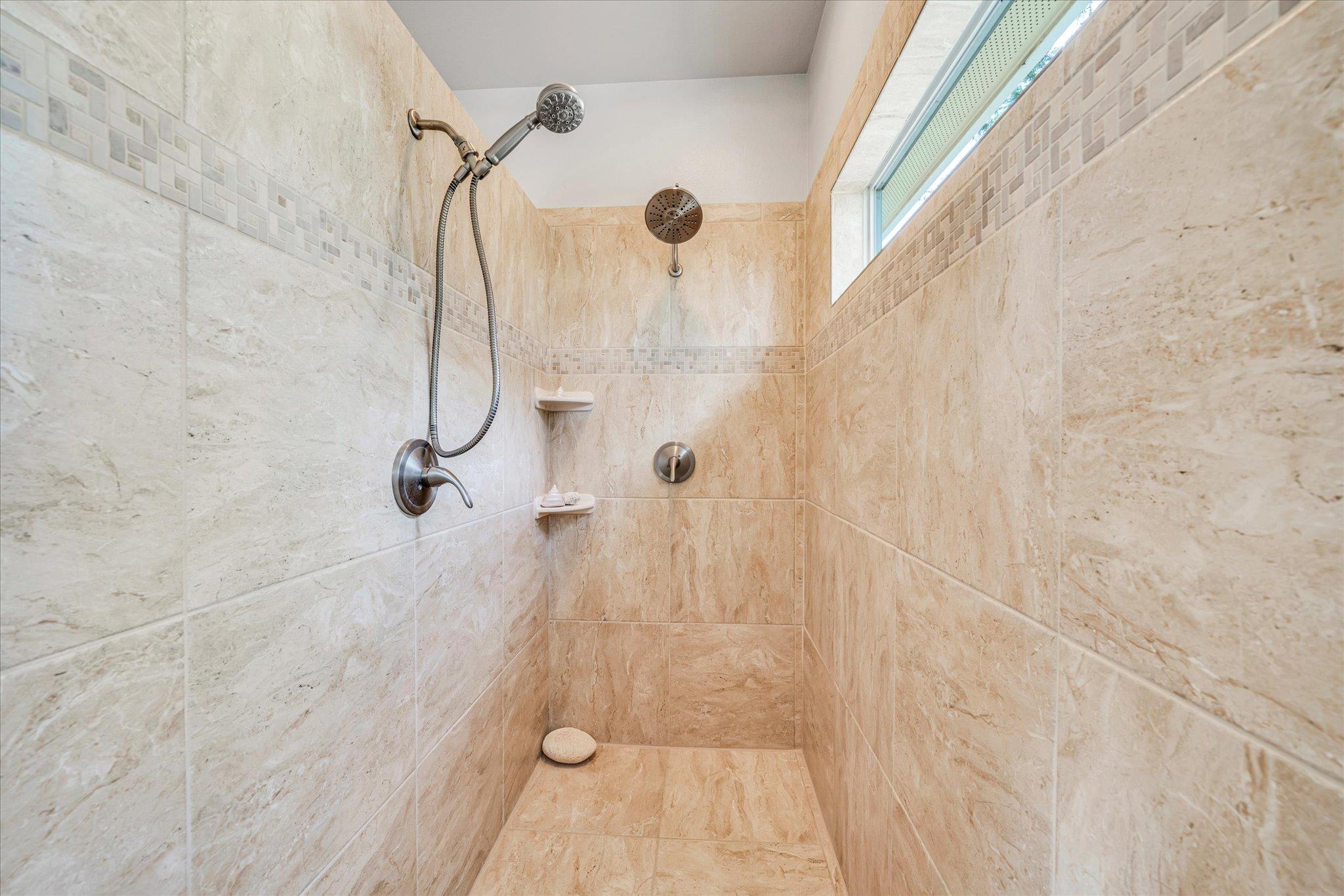 1320 SERENITY DR