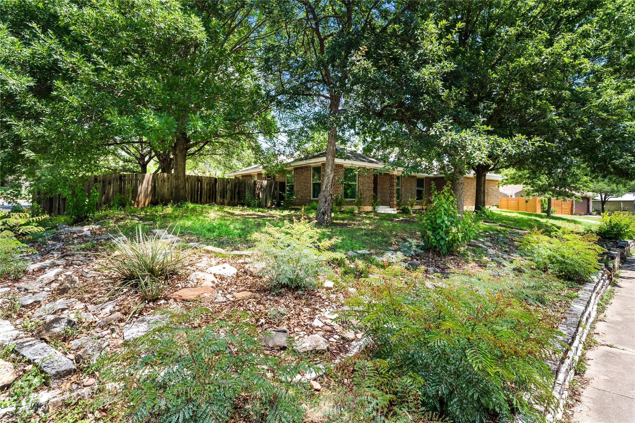 2408 SHILOH DR