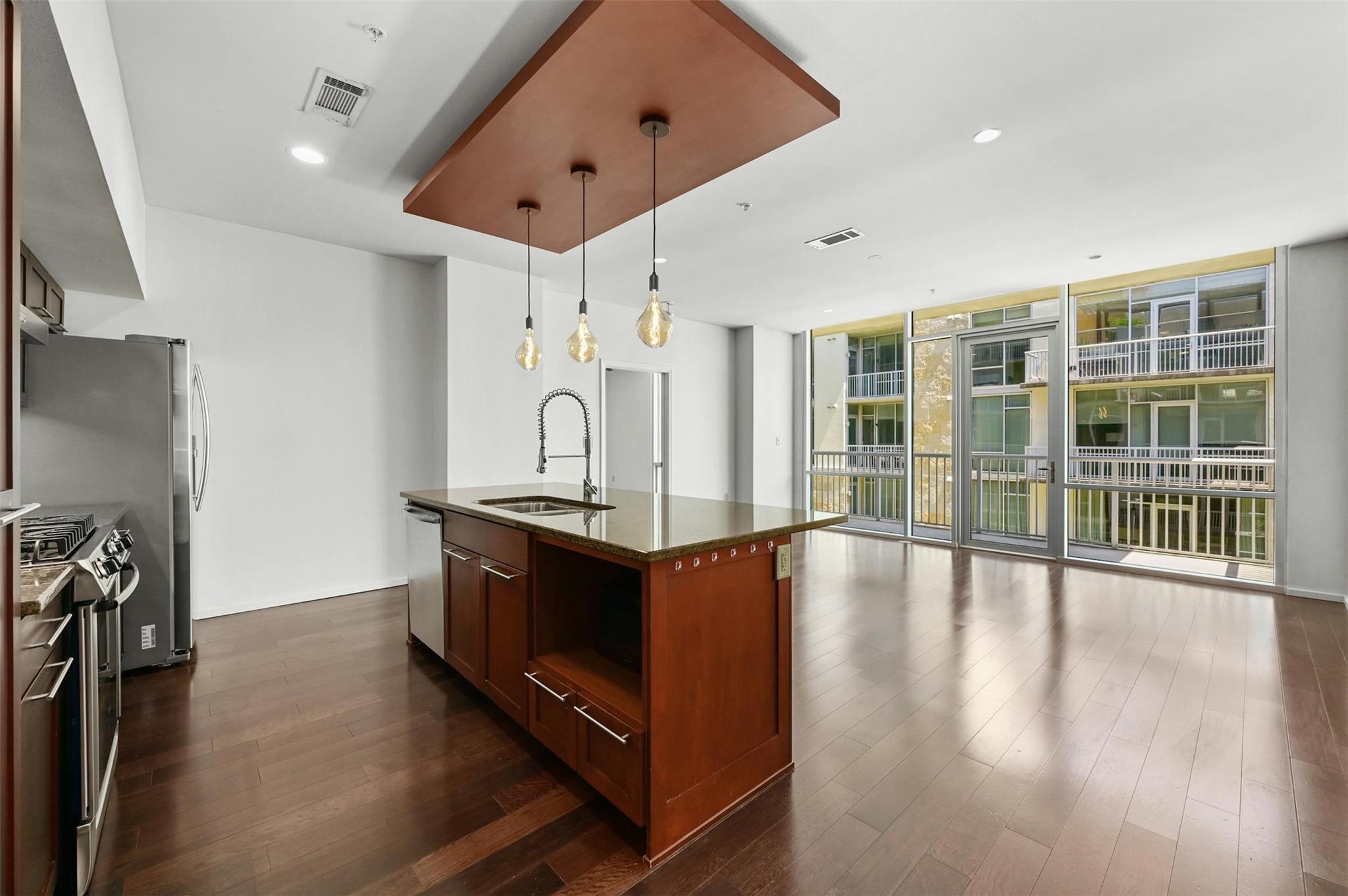 1600 Barton Springs RD # 5305