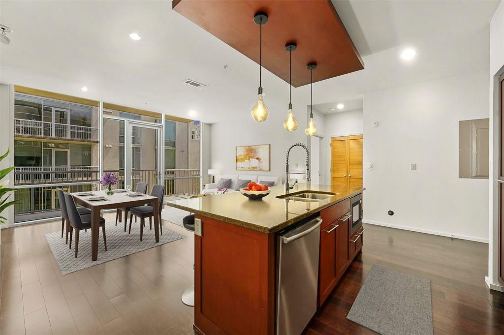 1600 Barton Springs RD # 5305