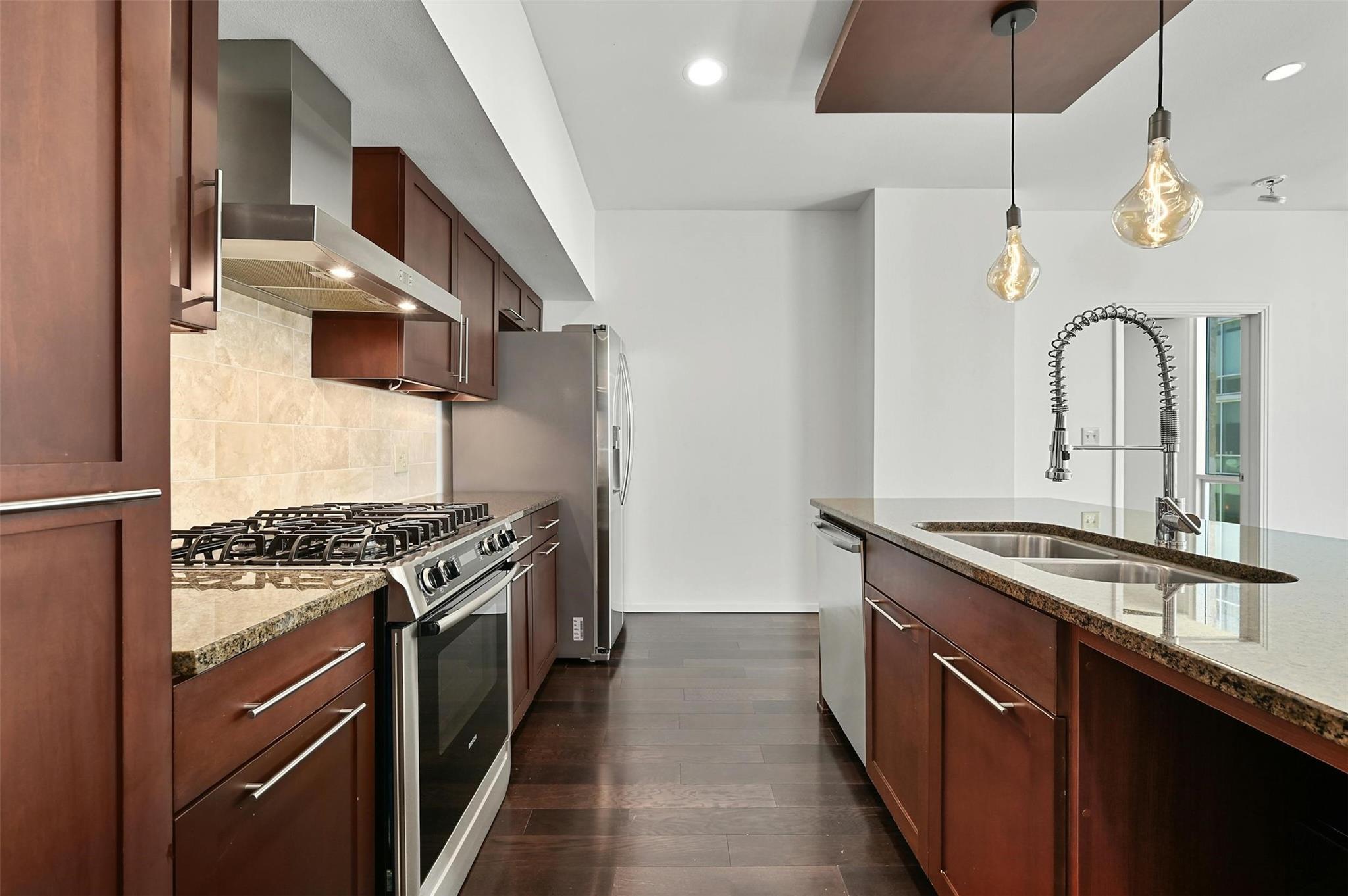 1600 Barton Springs RD # 5305